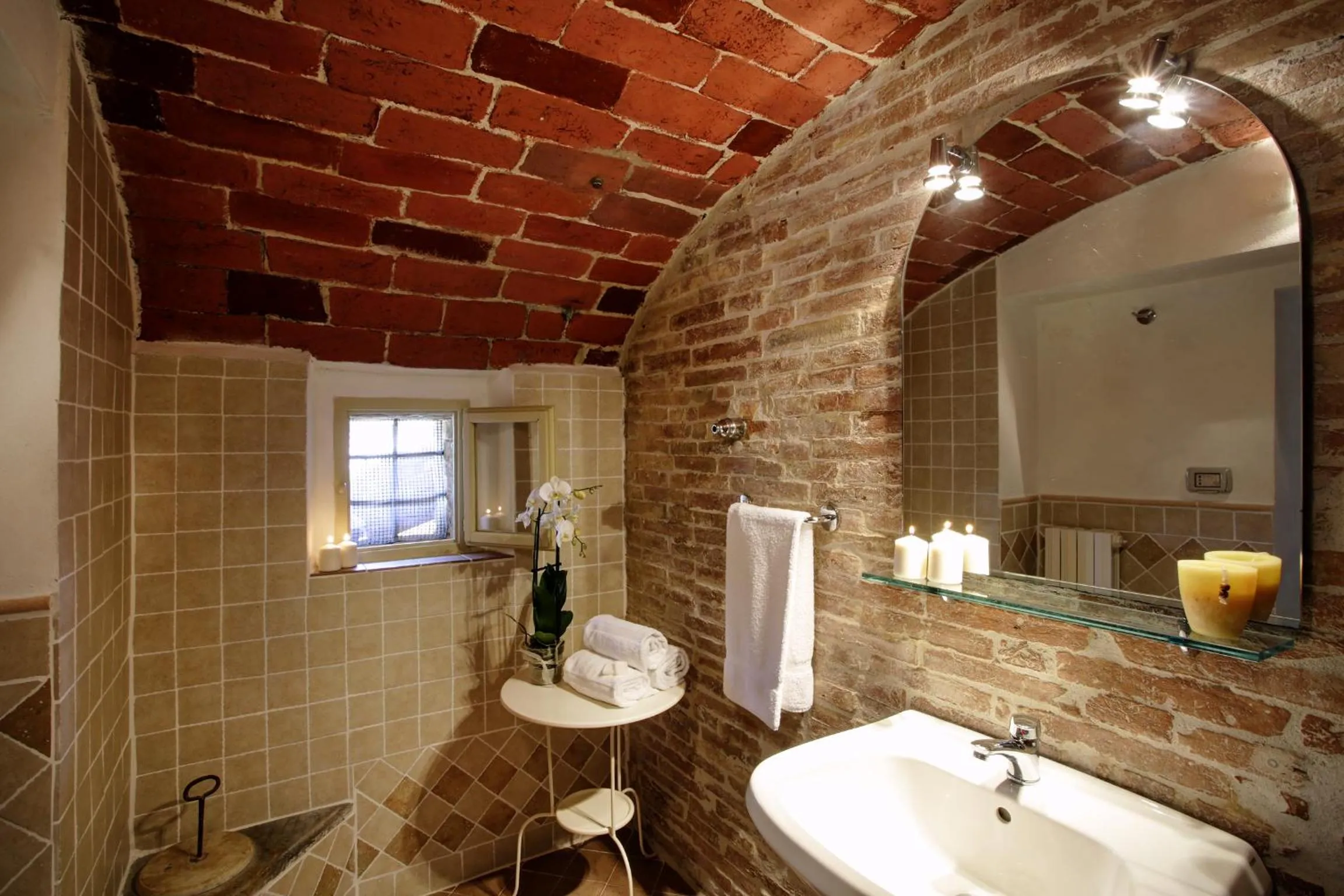 Bathroom in Borgo San Lorenzo a Linari