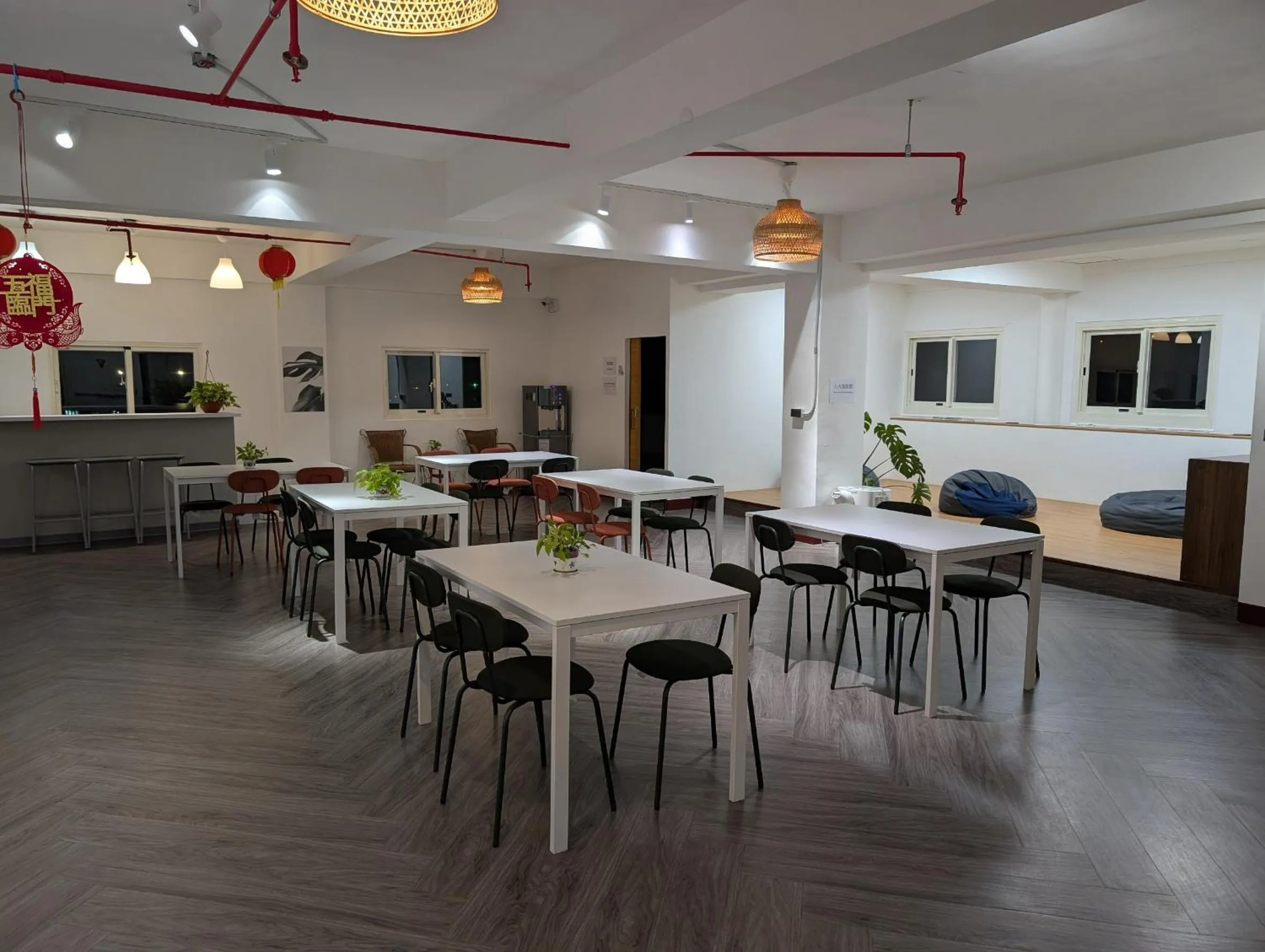 Communal lounge/ TV room in Su Ao Hotel