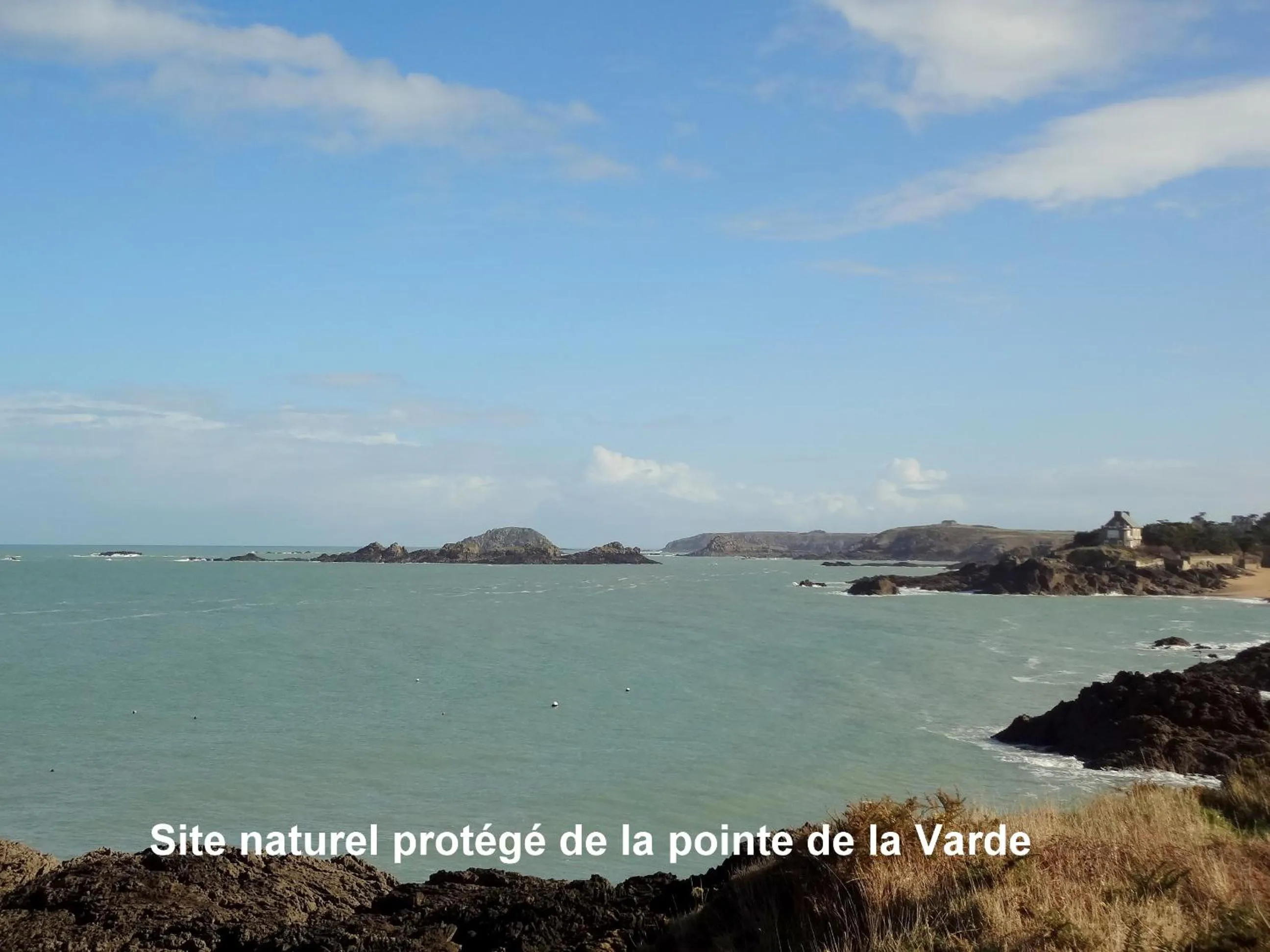 Nearby landmark in La Conchee
