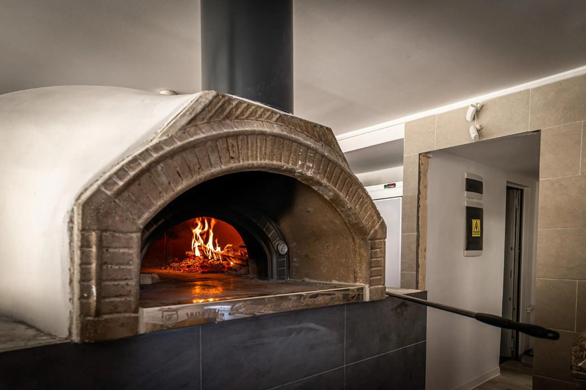 Restaurant/places to eat in Hotel Pacific