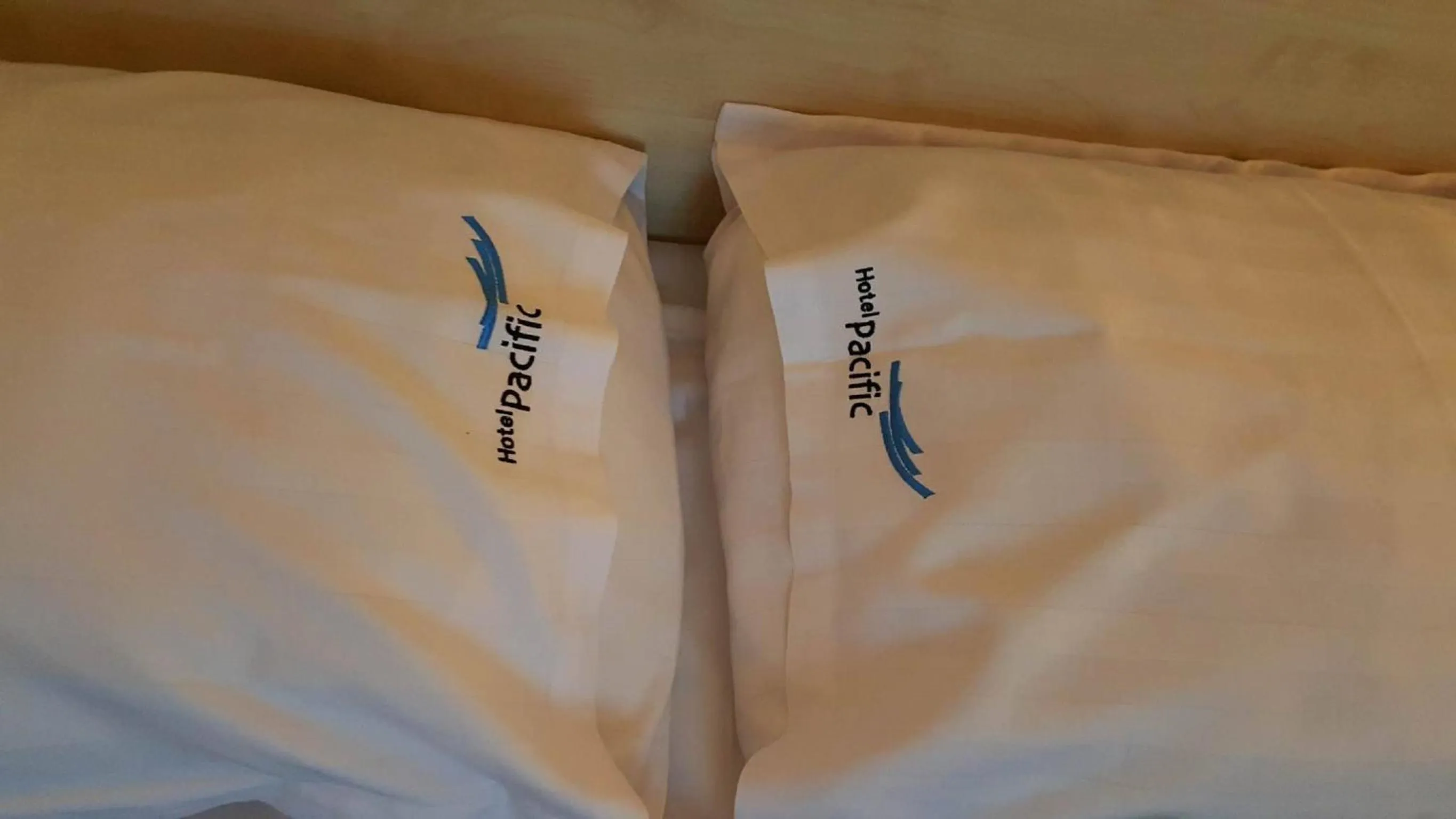 Property logo or sign, Bed in Hotel Pacific