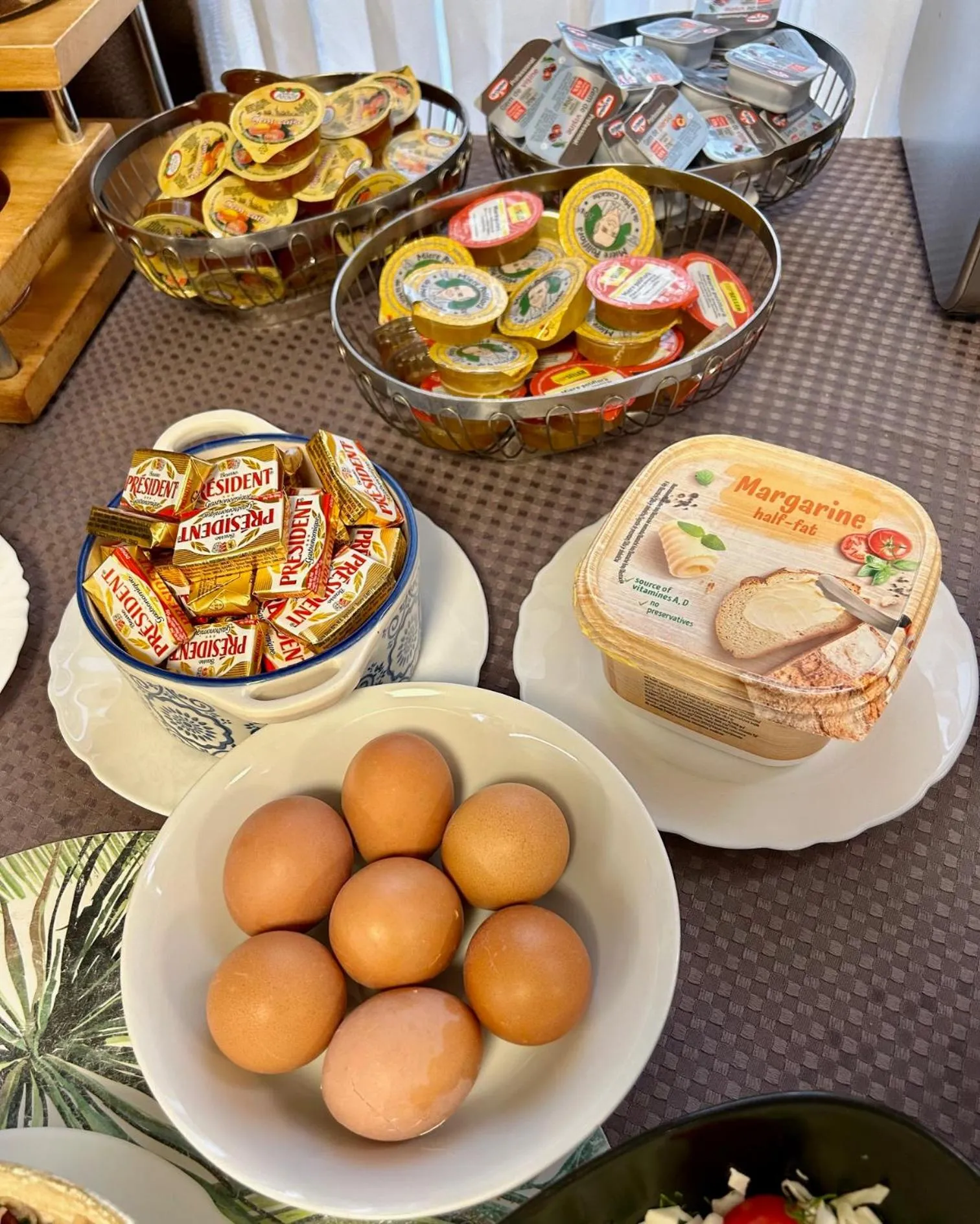 Buffet breakfast in Hotel Pacific