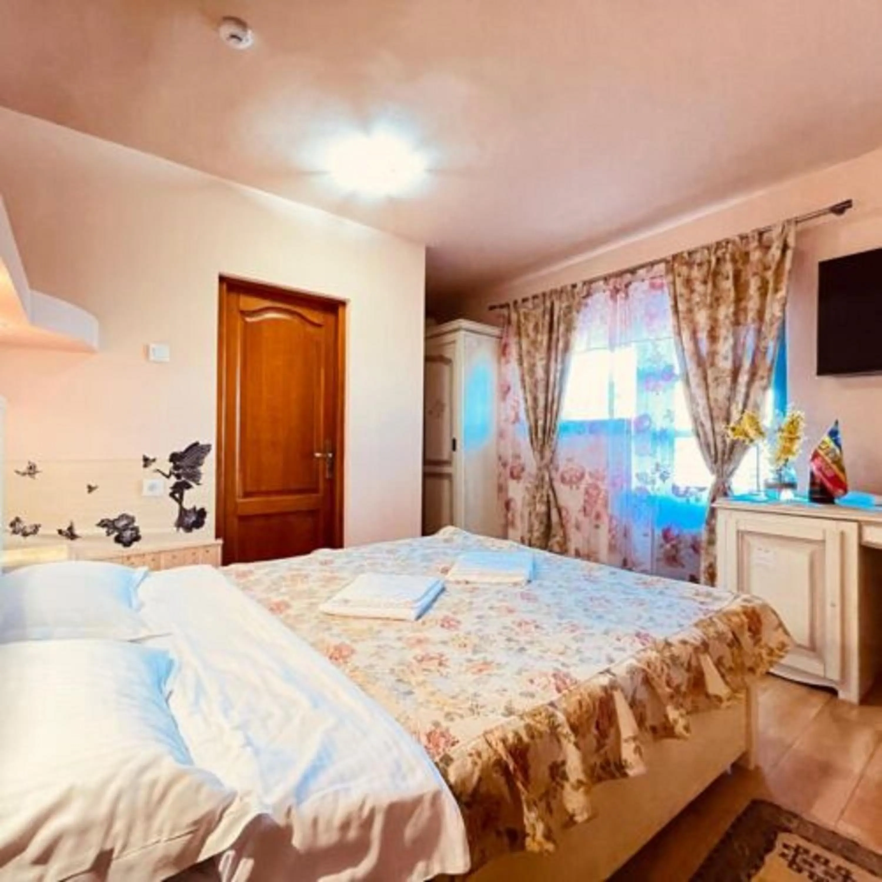 Photo of the whole room, Bed in Leaganul Bucovinei Guest House