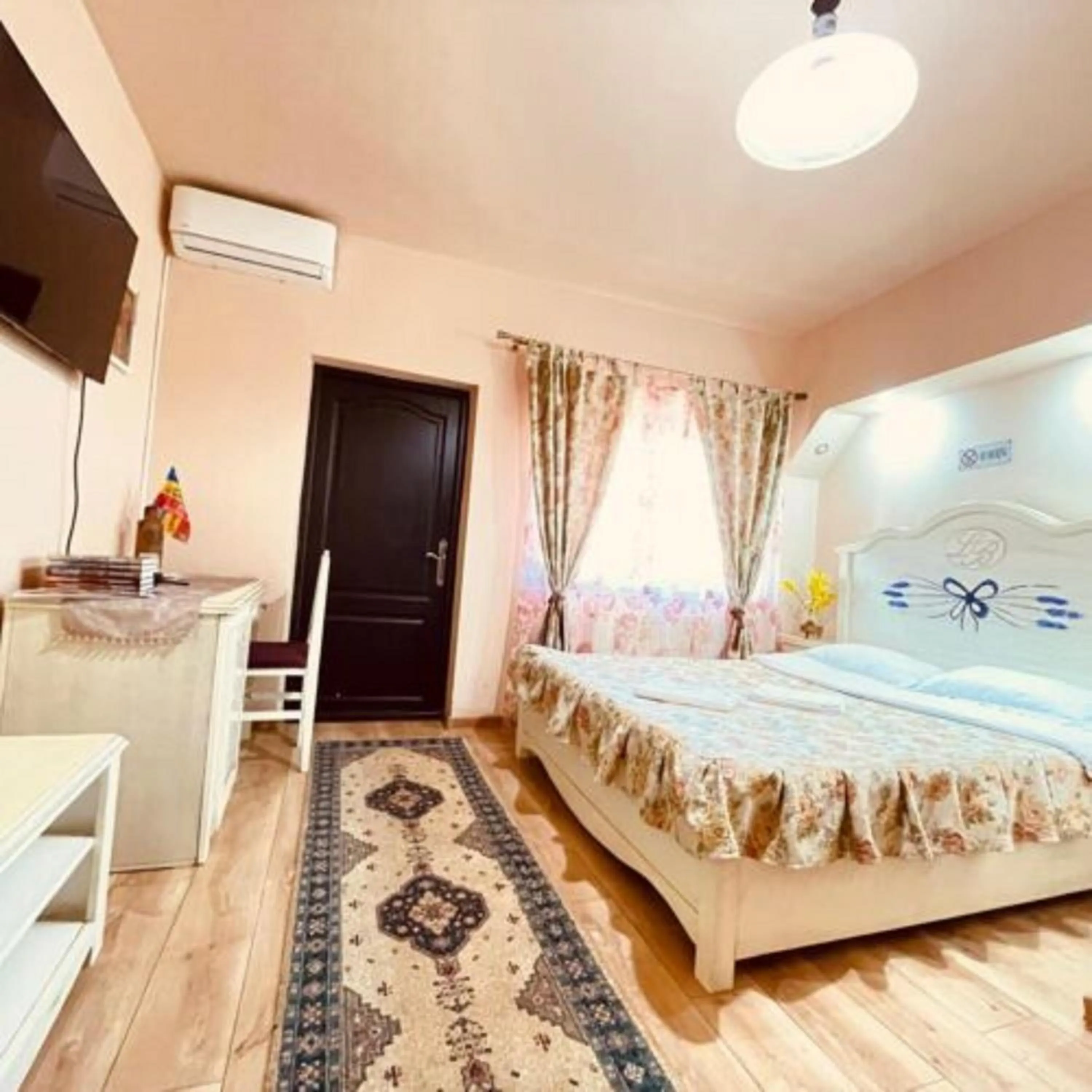 Photo of the whole room, Bed in Leaganul Bucovinei Guest House