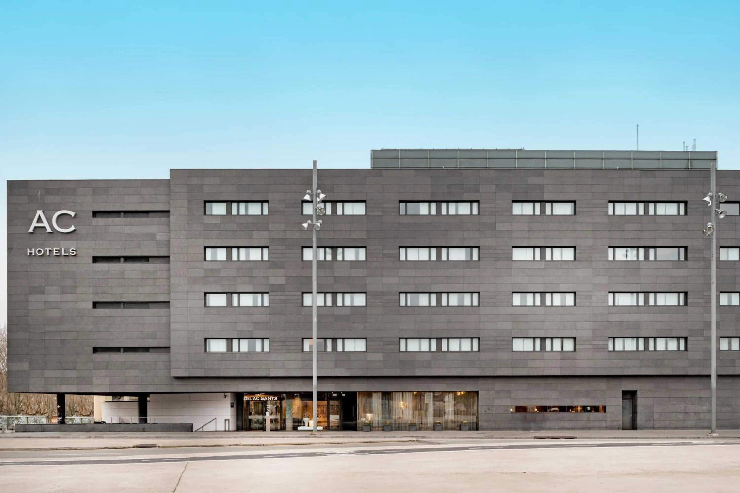 Property building in AC Hotel Sants by Marriott