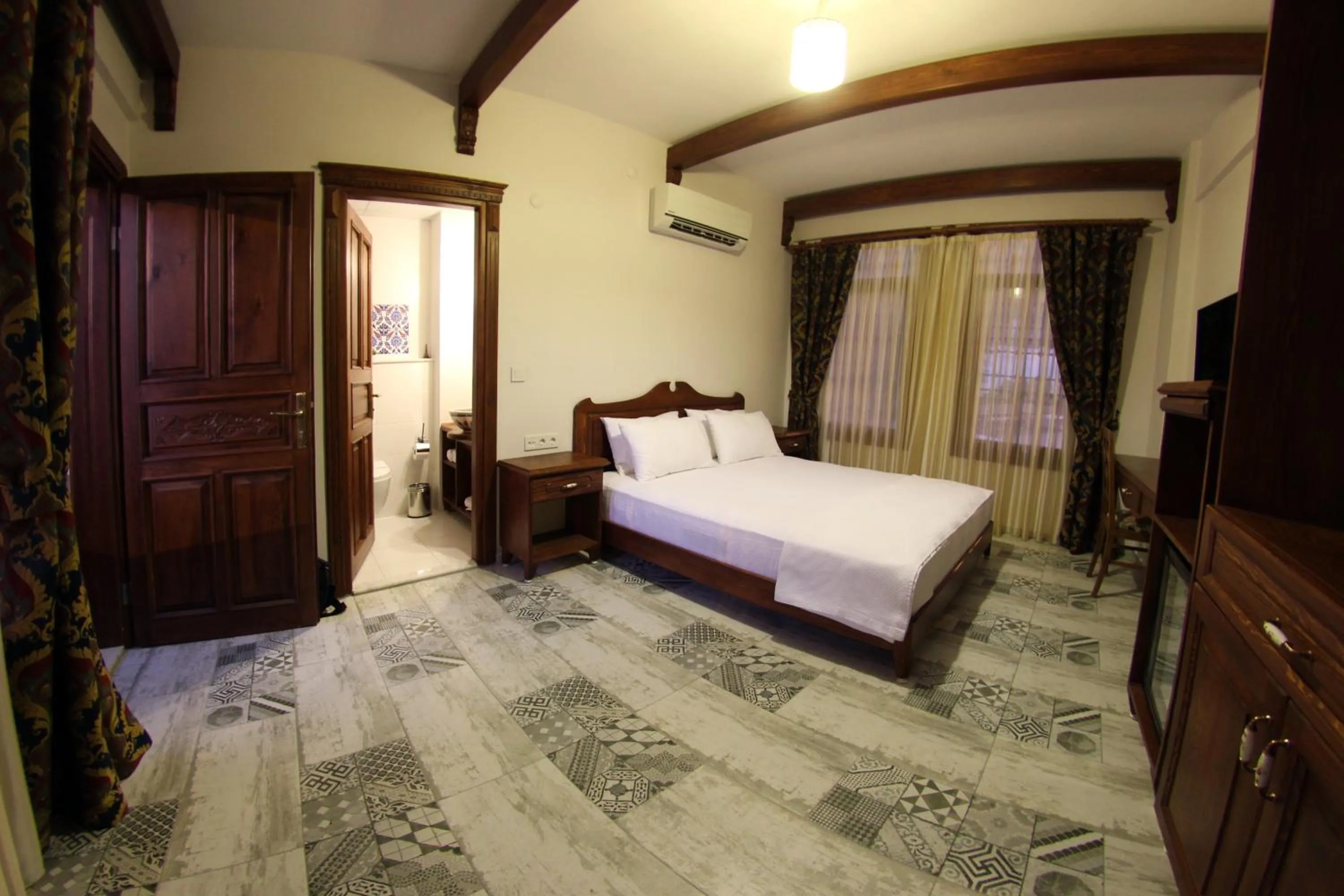 Photo of the whole room in Hotel Mary's House