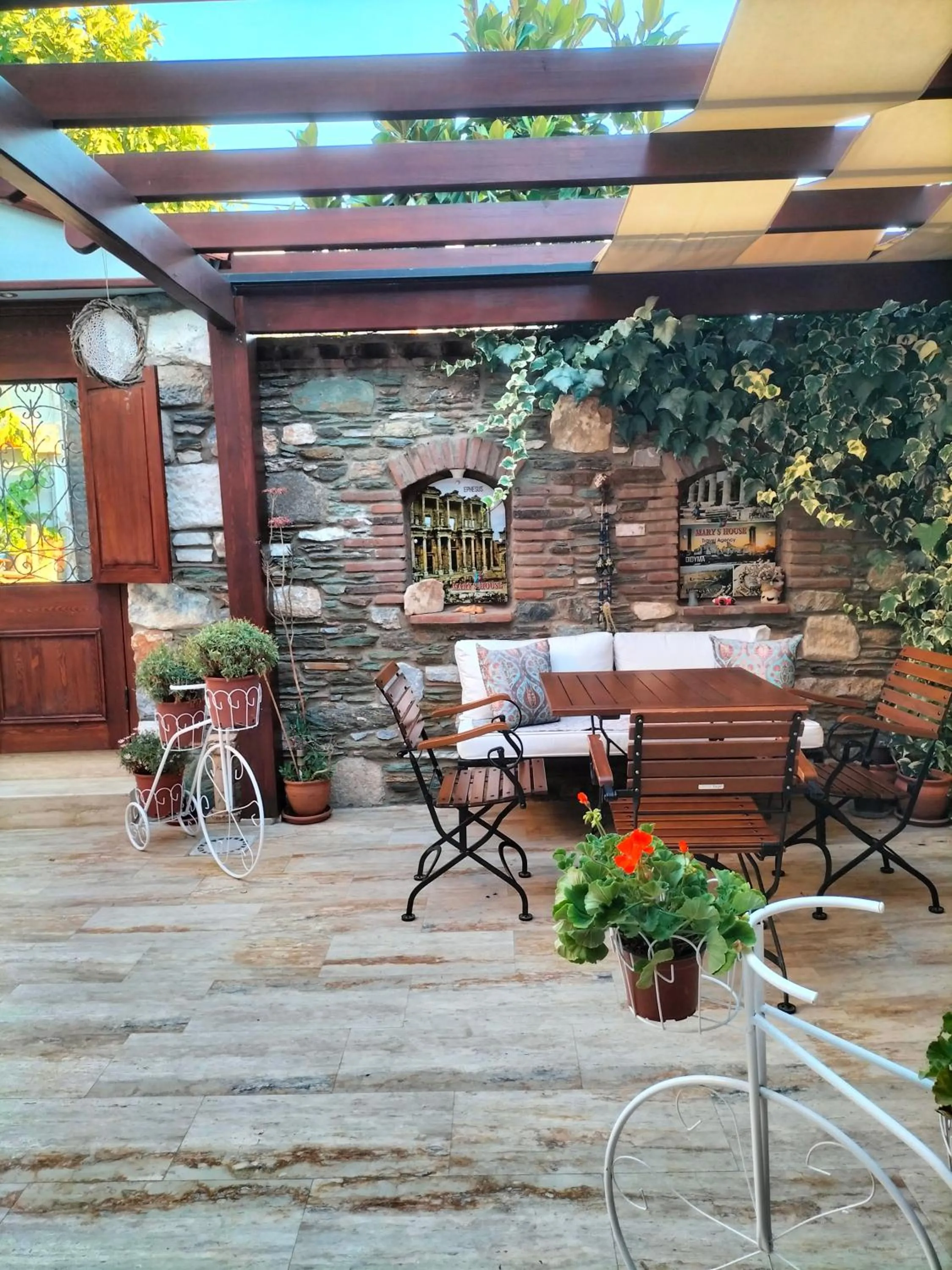 Patio in Hotel Mary's House