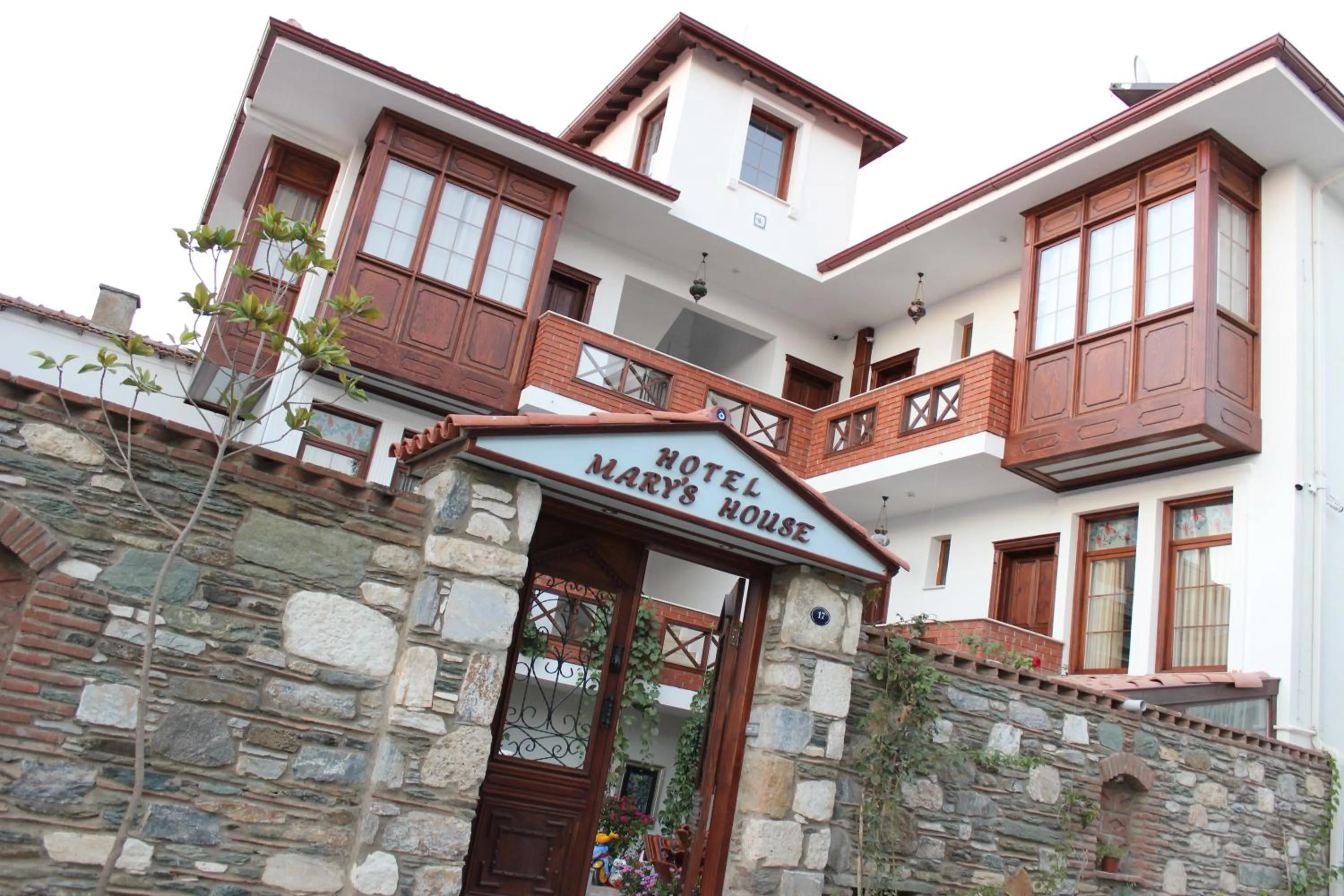 Facade/entrance in Hotel Mary's House