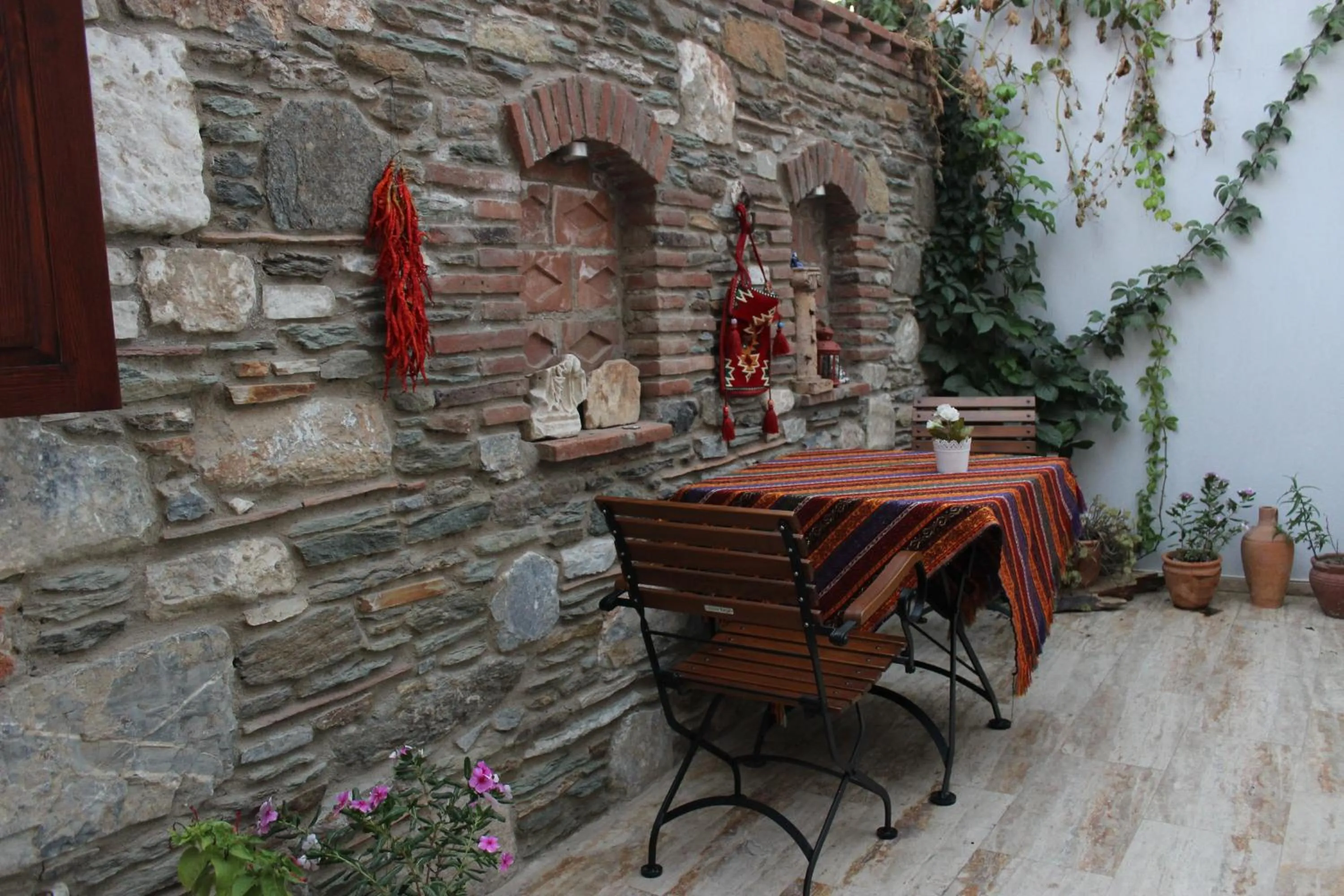 Food and drinks in Hotel Mary's House