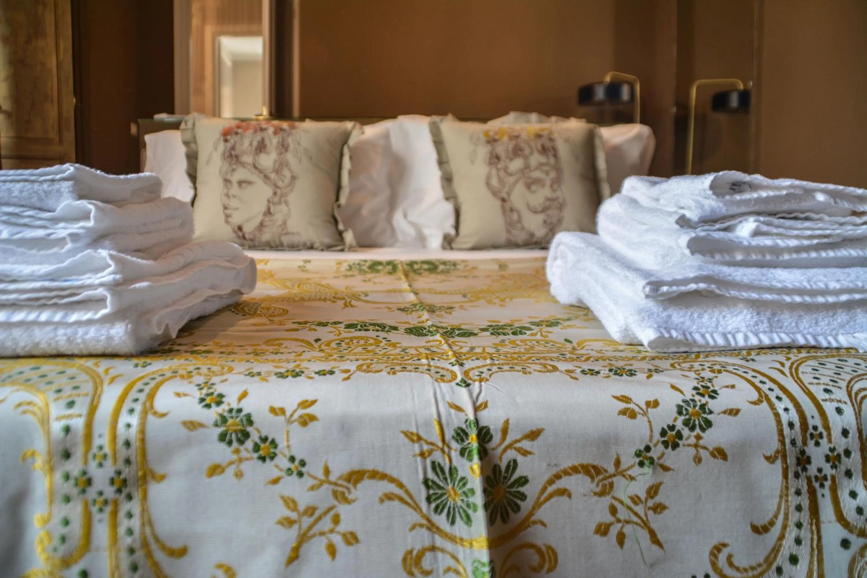 Bedroom, Bed in Ziolì