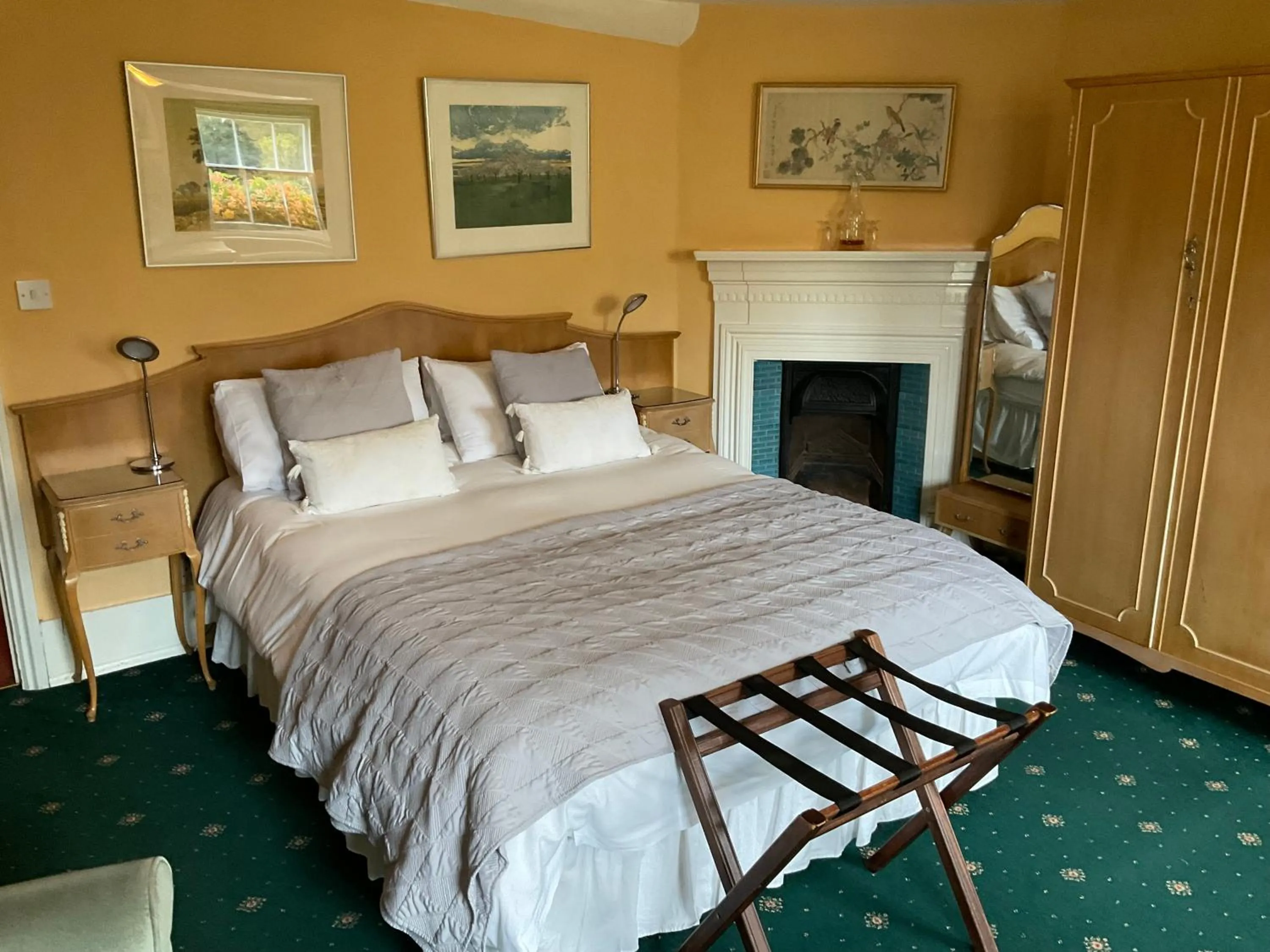 Bed in The Jolly Farmer