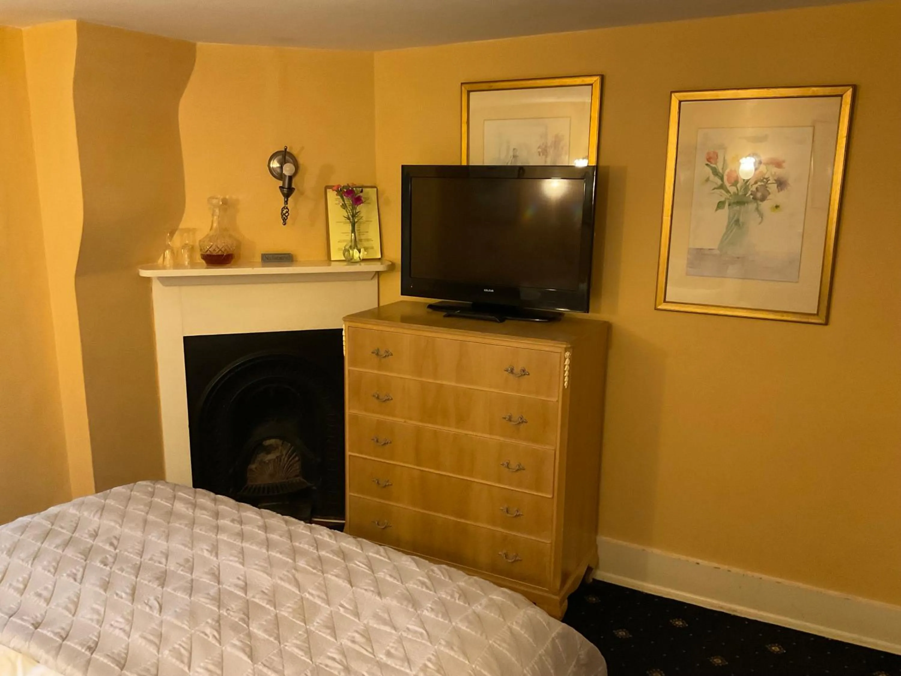 Bed in The Jolly Farmer