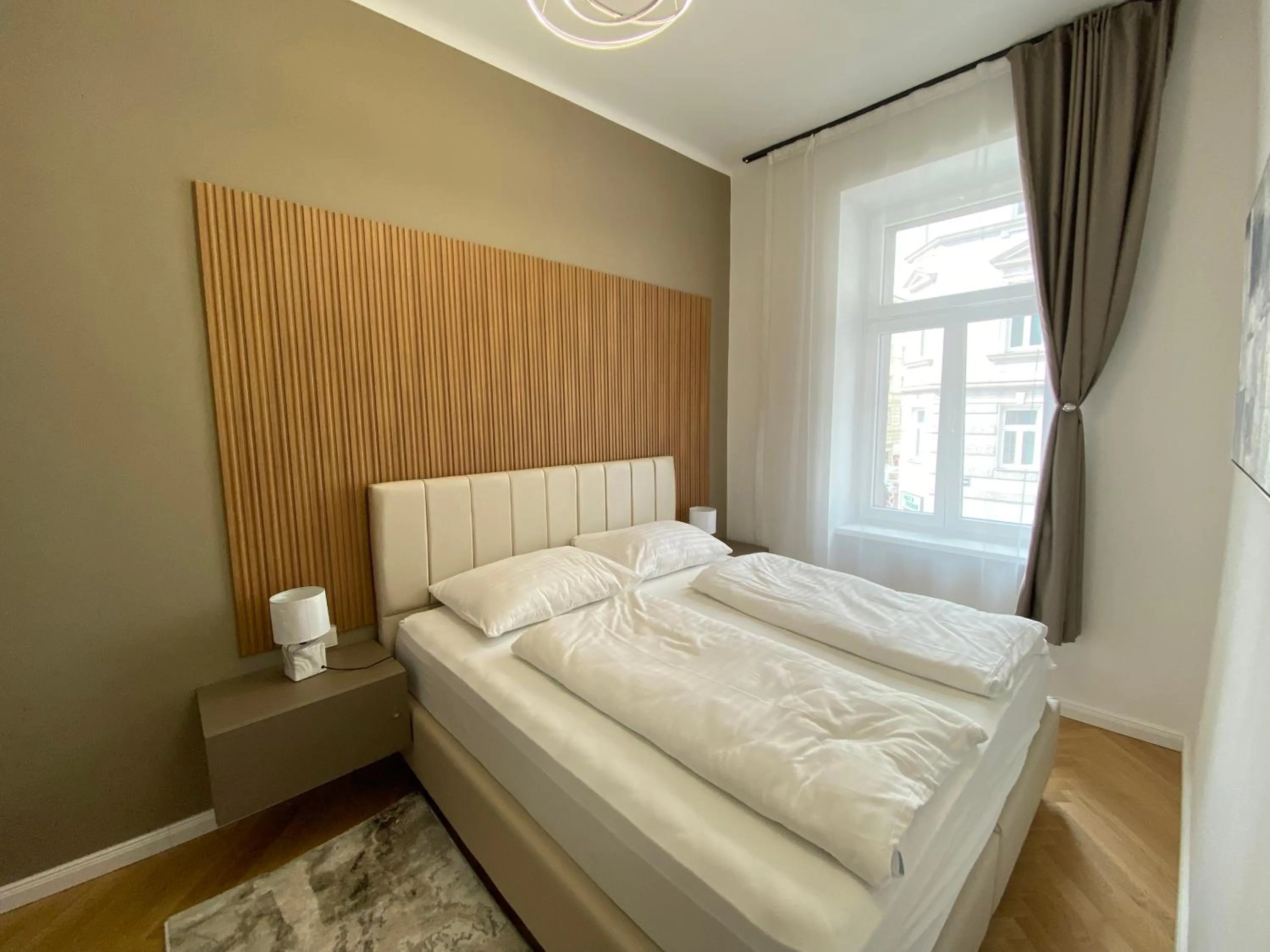 Bed in Vienna Stay Apartments or Rooms 1050