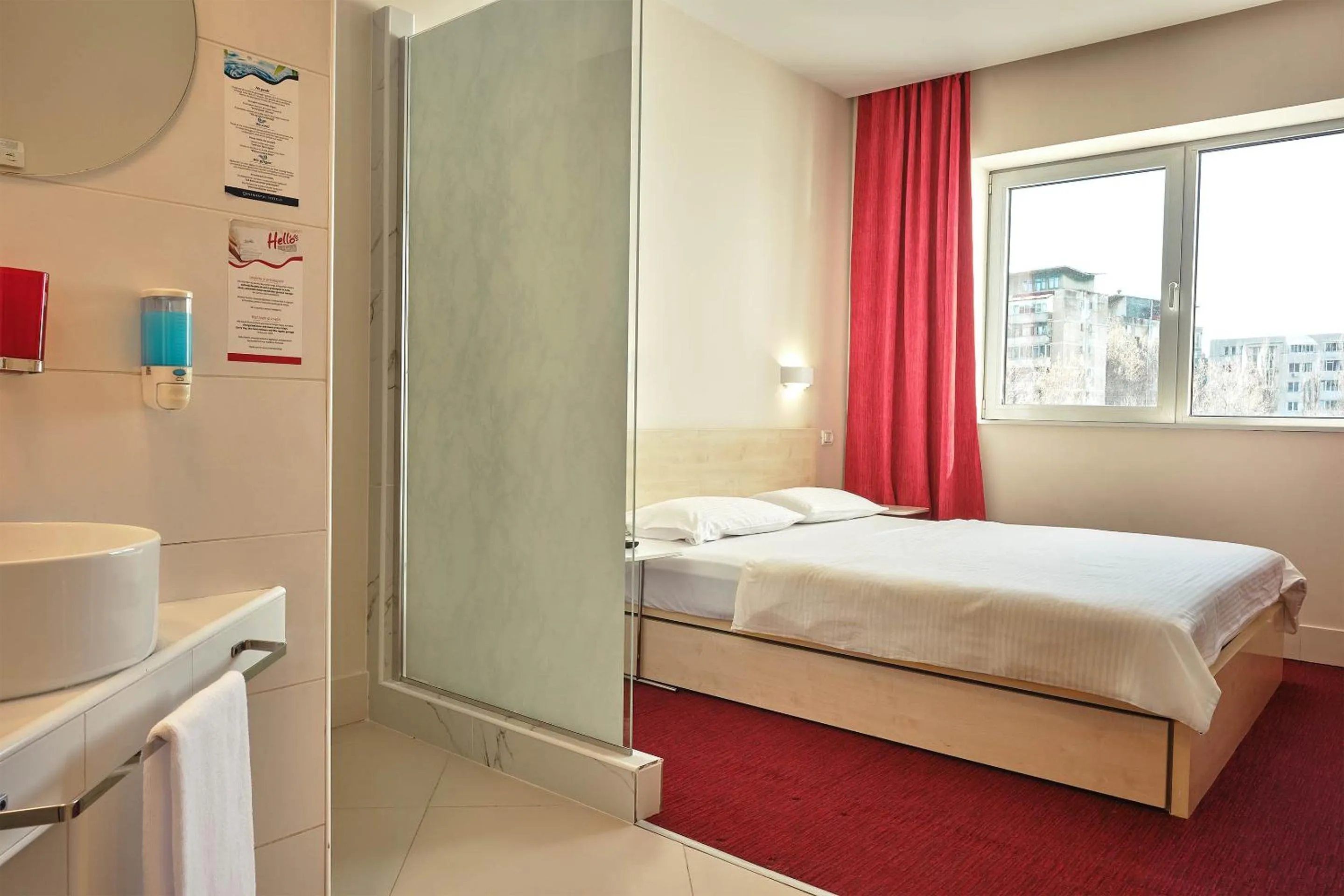 Bed in Hello Hotels Bucuresti Gara de Nord