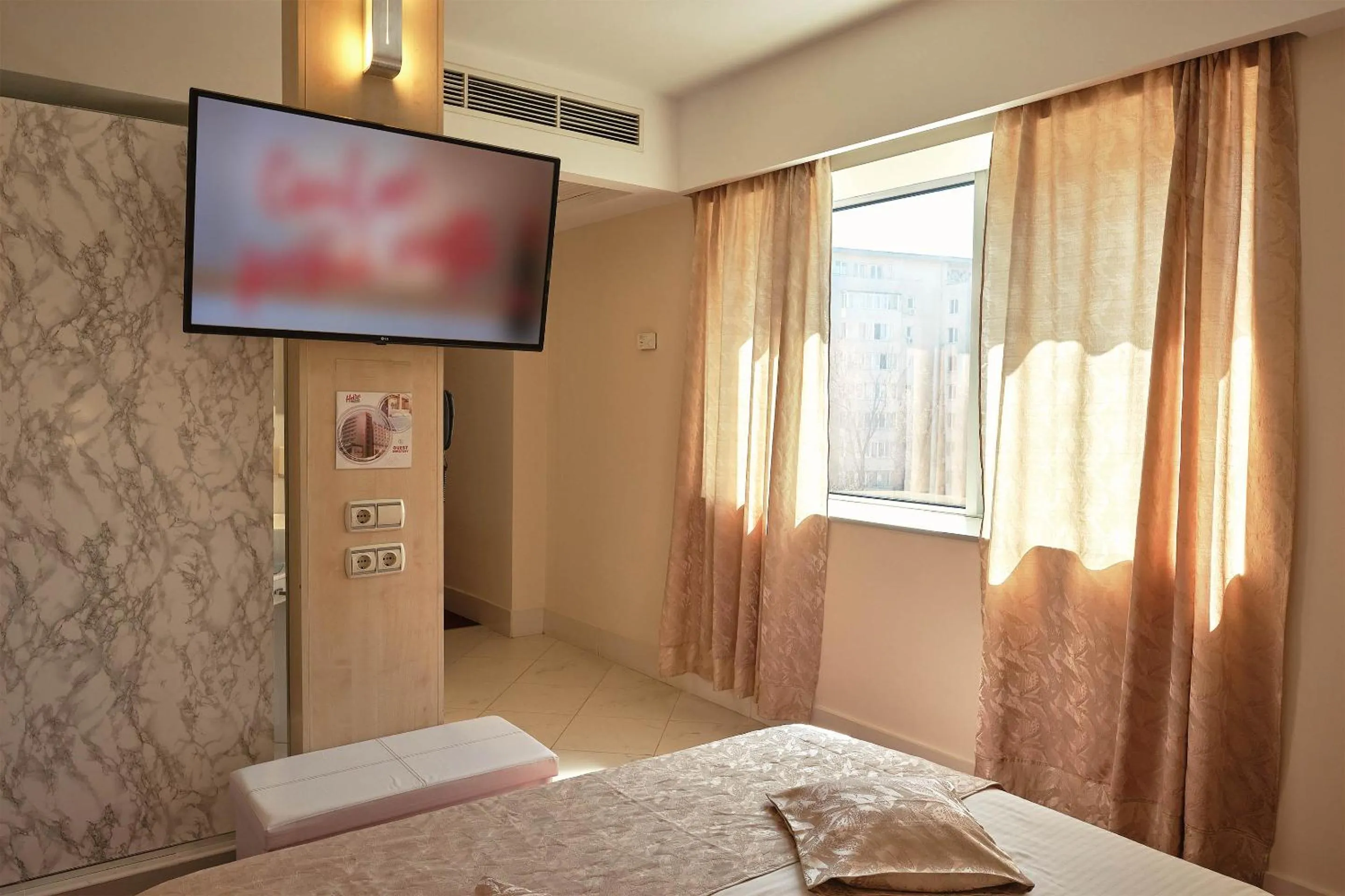 Bed in Hello Hotels Bucuresti Gara de Nord