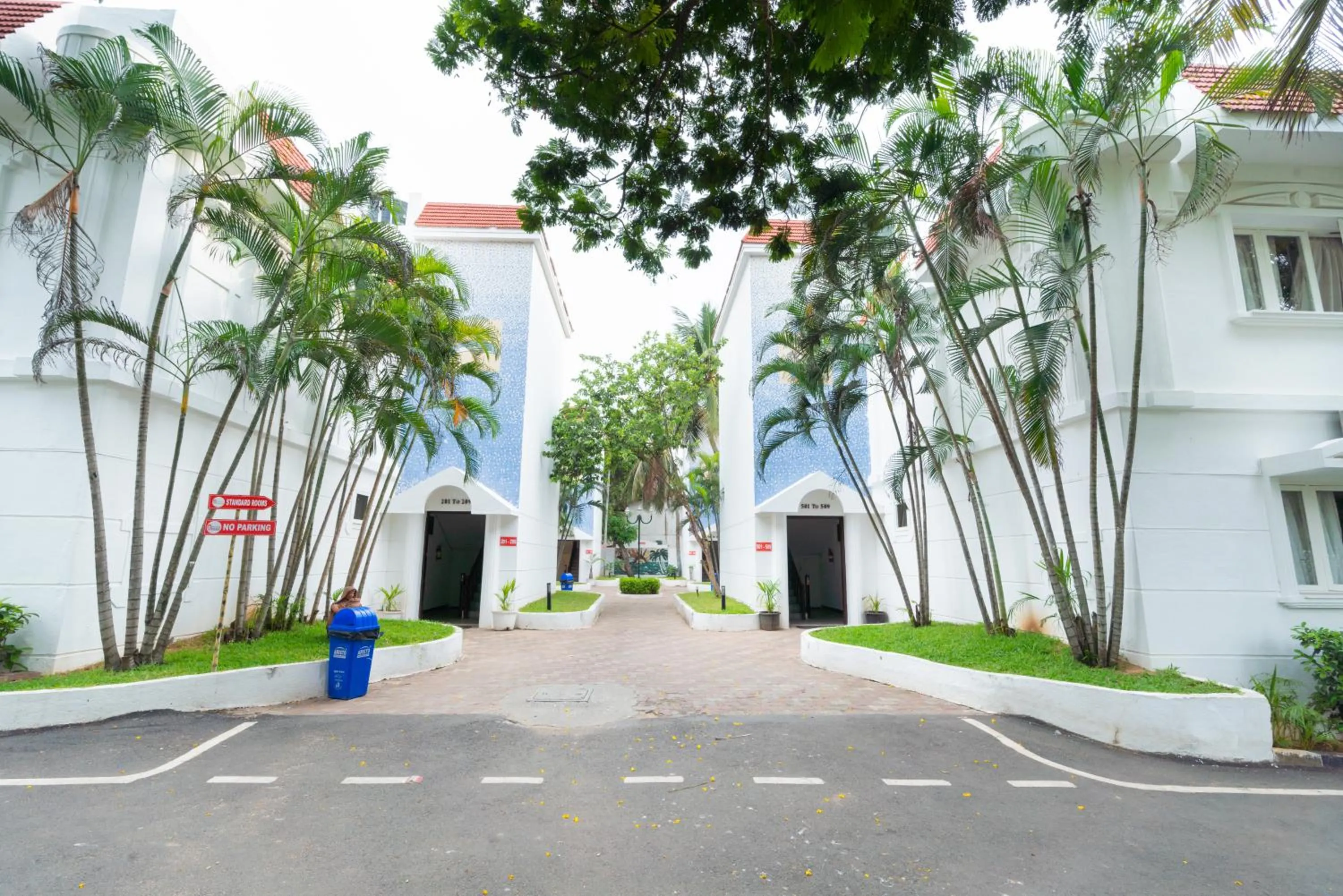 Beach in Shelter Beach Resort