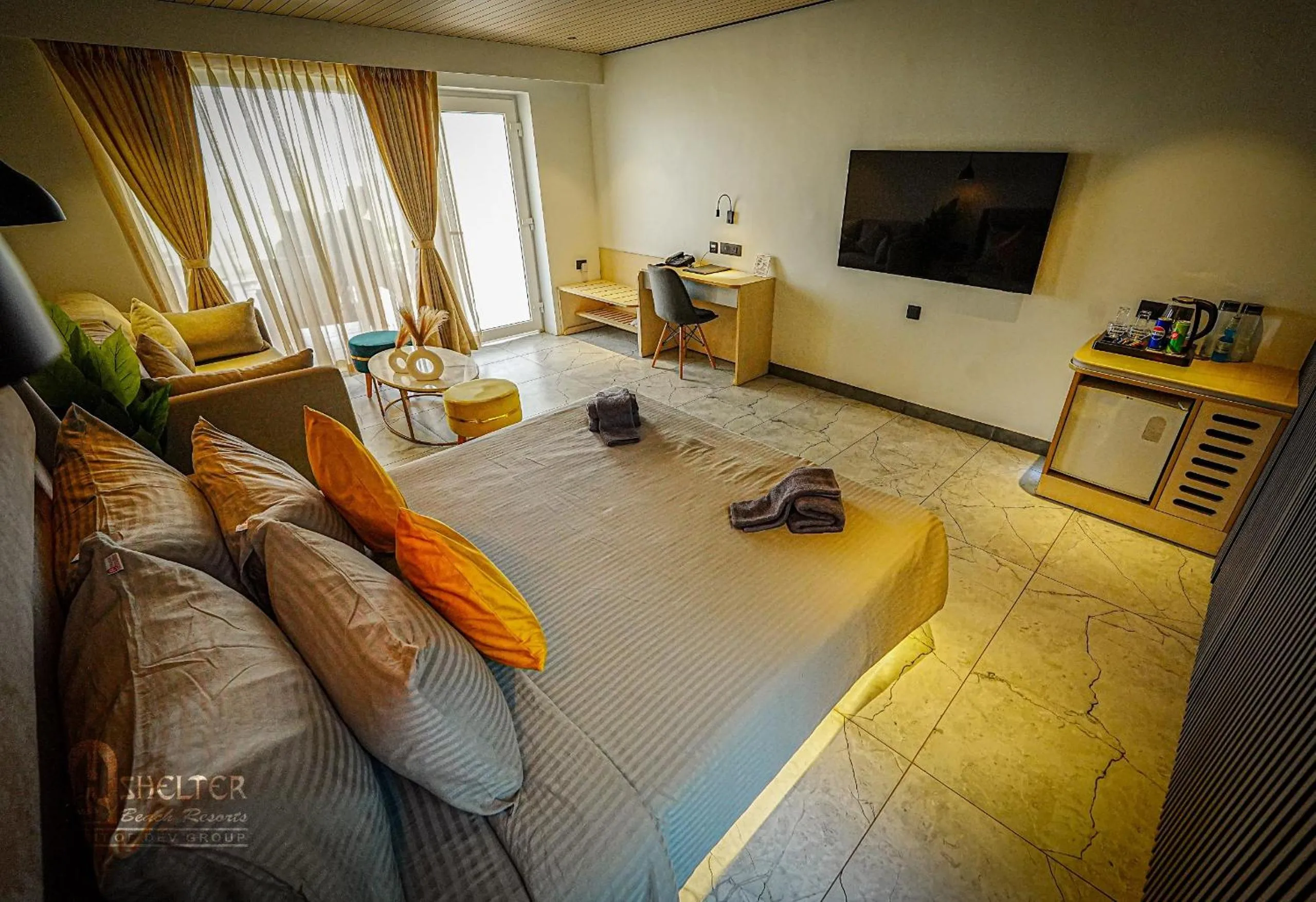 Bed in Shelter Beach Resort