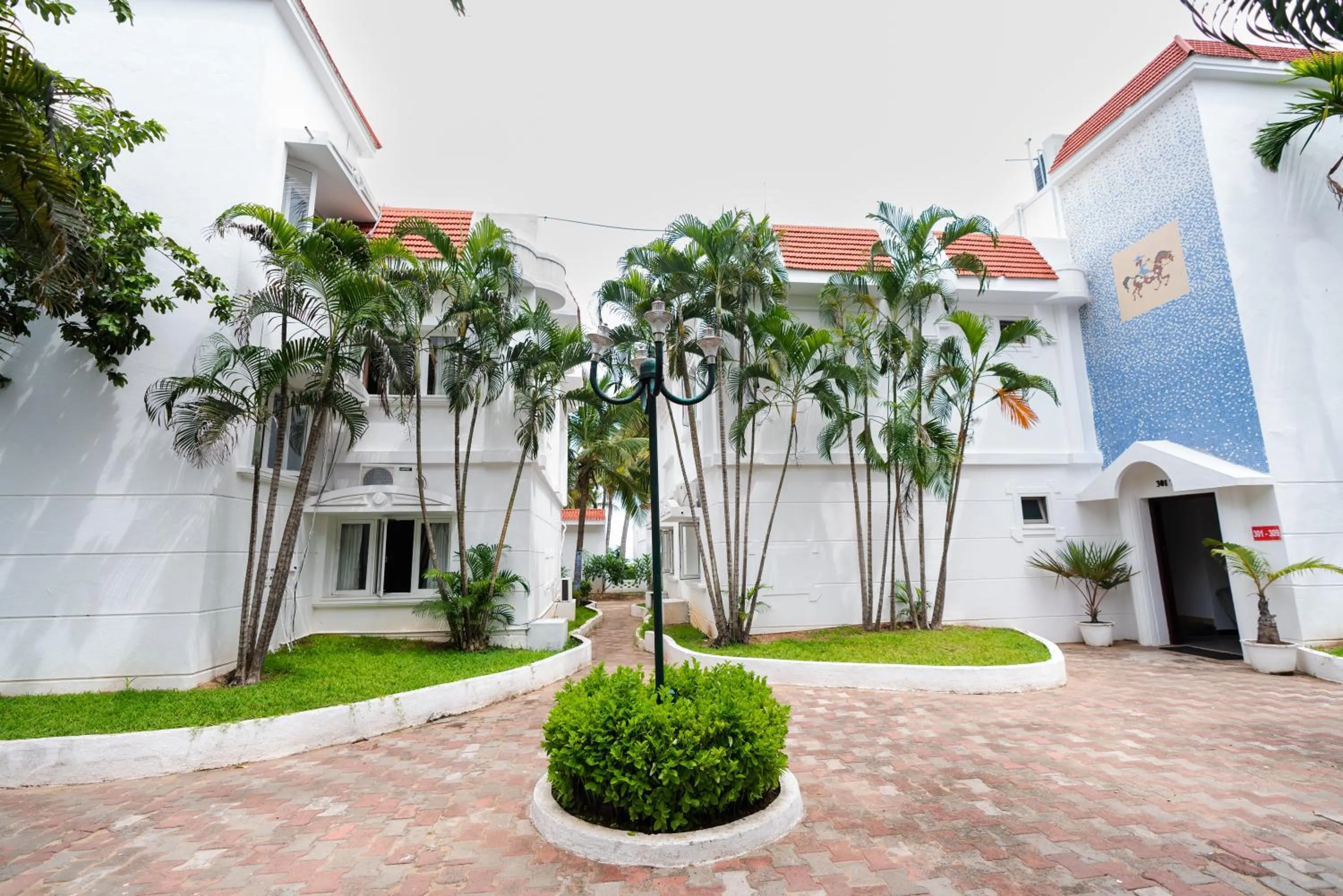 Property building in Shelter Beach Resort
