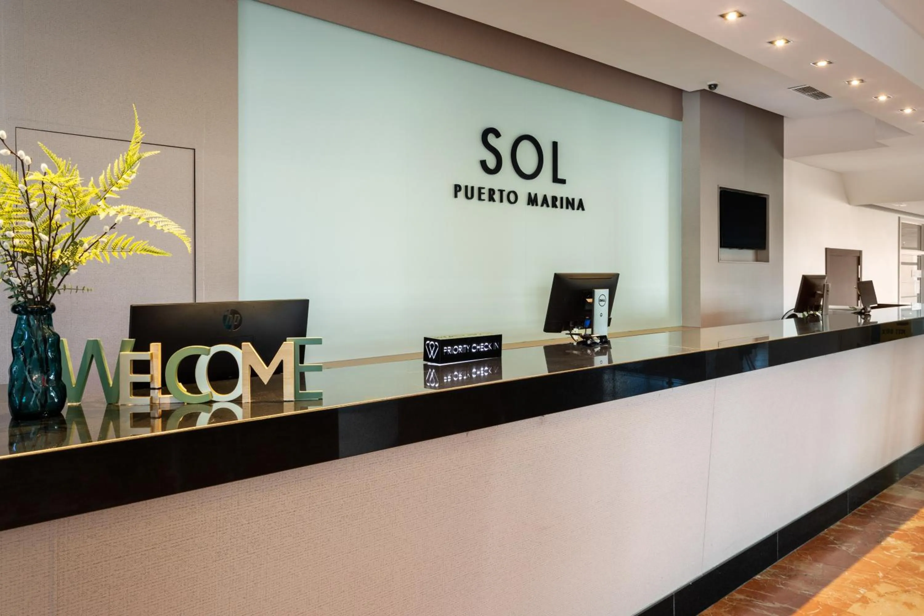 Lobby or reception in Sol Puerto Marina