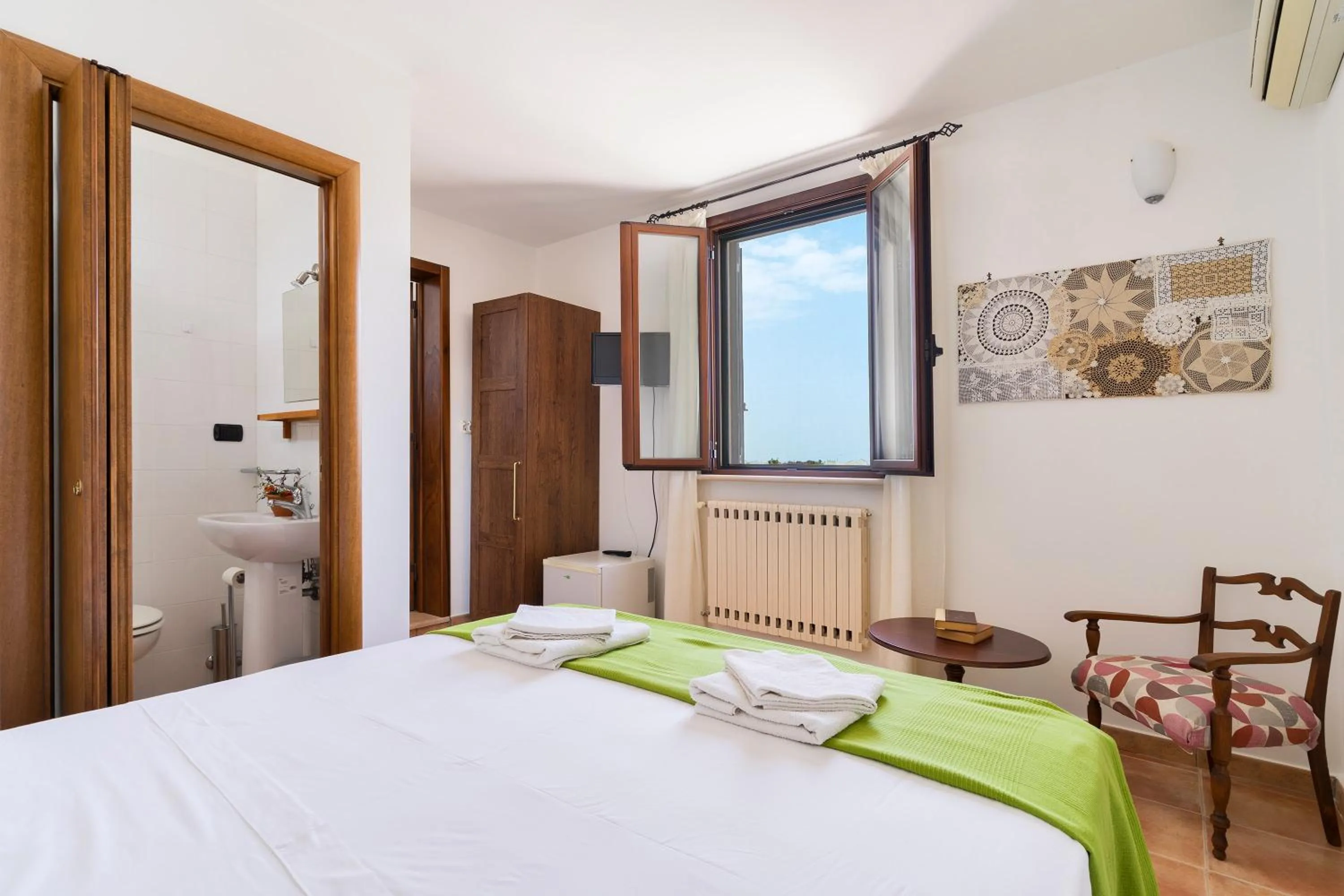 Photo of the whole room, Bed in B&B Rosa Dei Venti