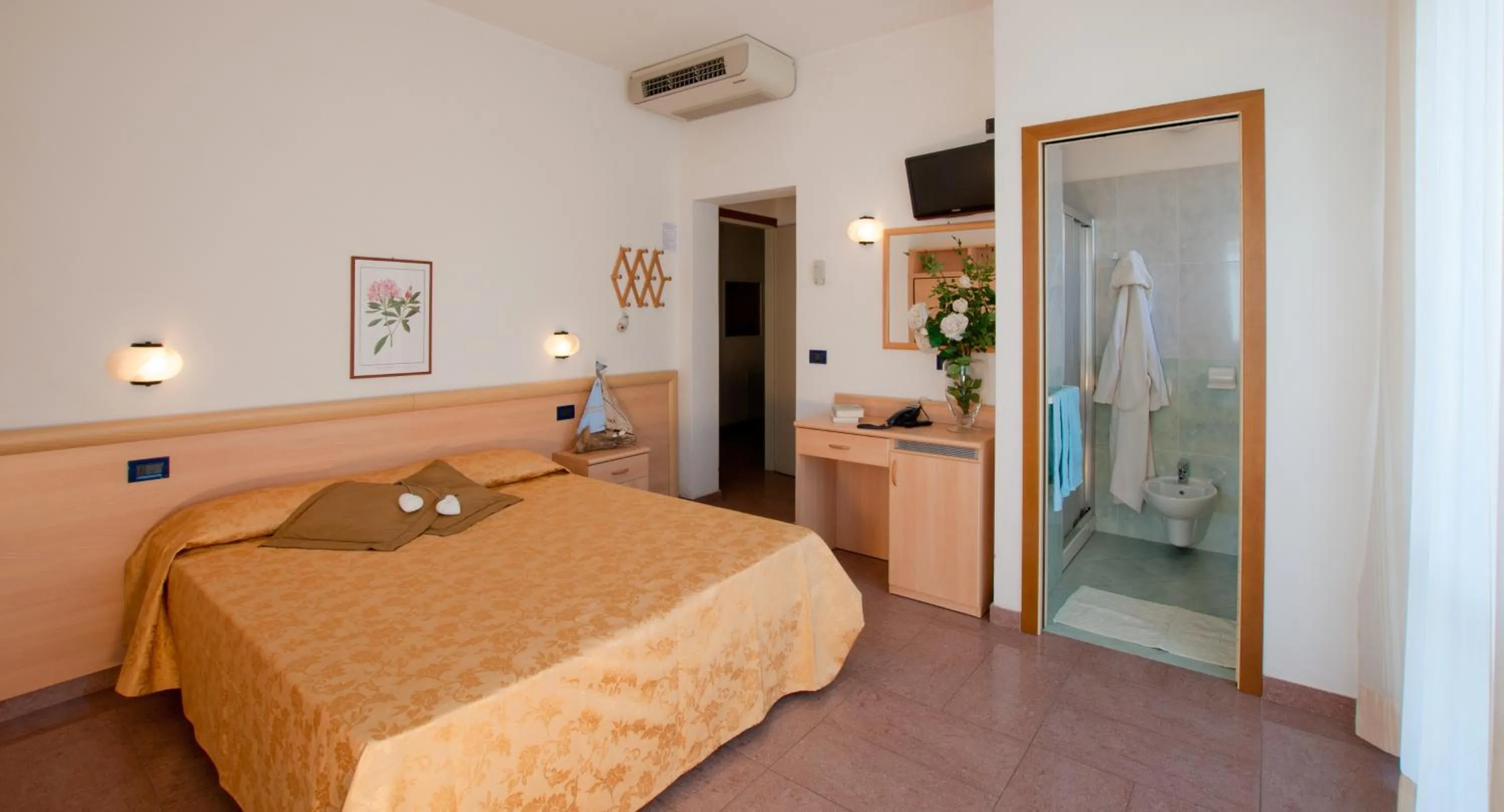 Photo of the whole room, Bed in Hotel Jonni
