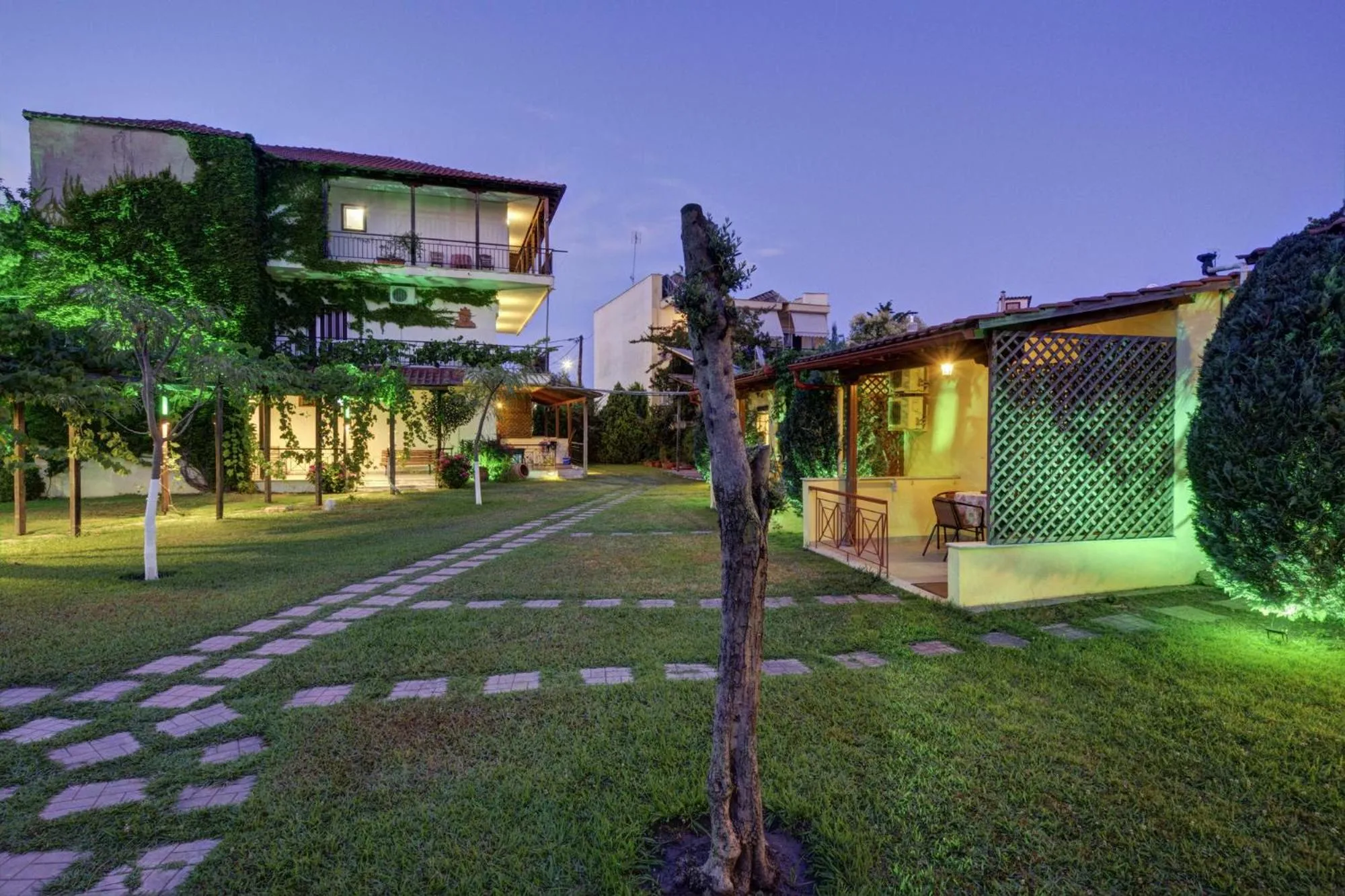 Lotos Apartments