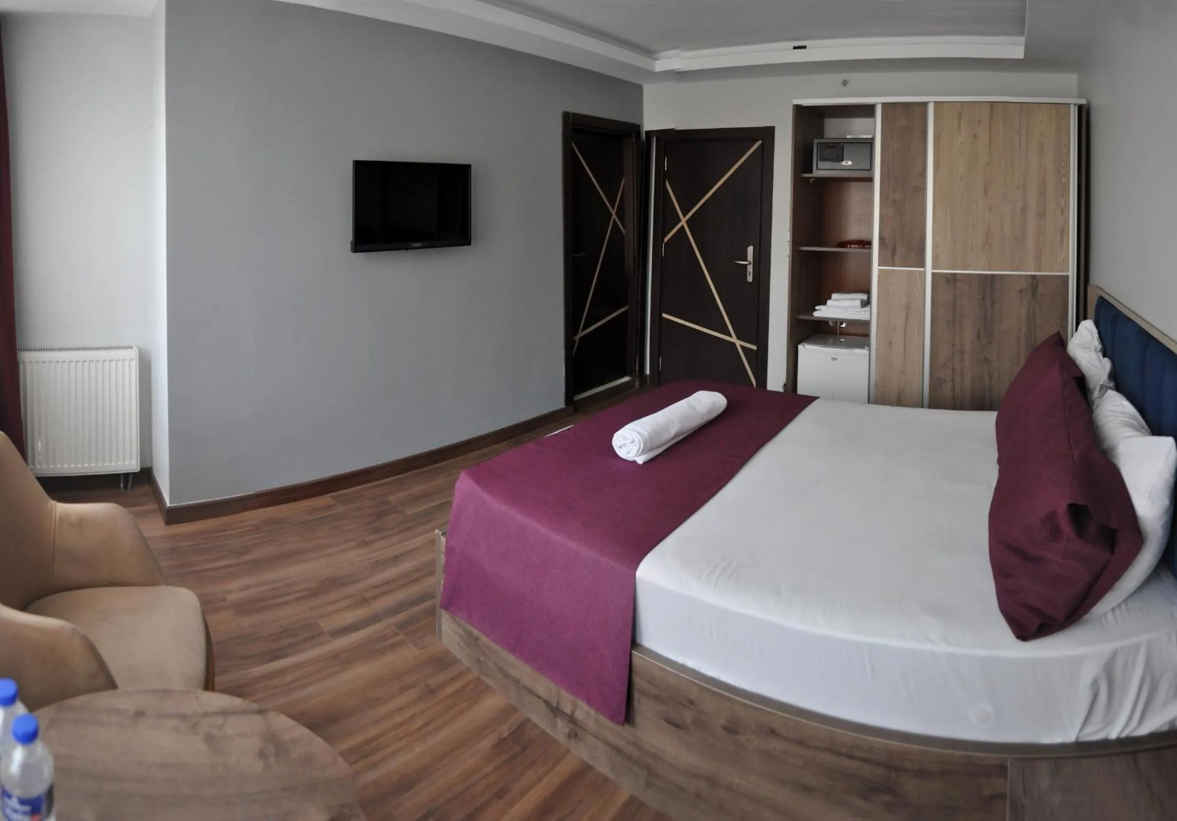 Bed in Waha Hotel