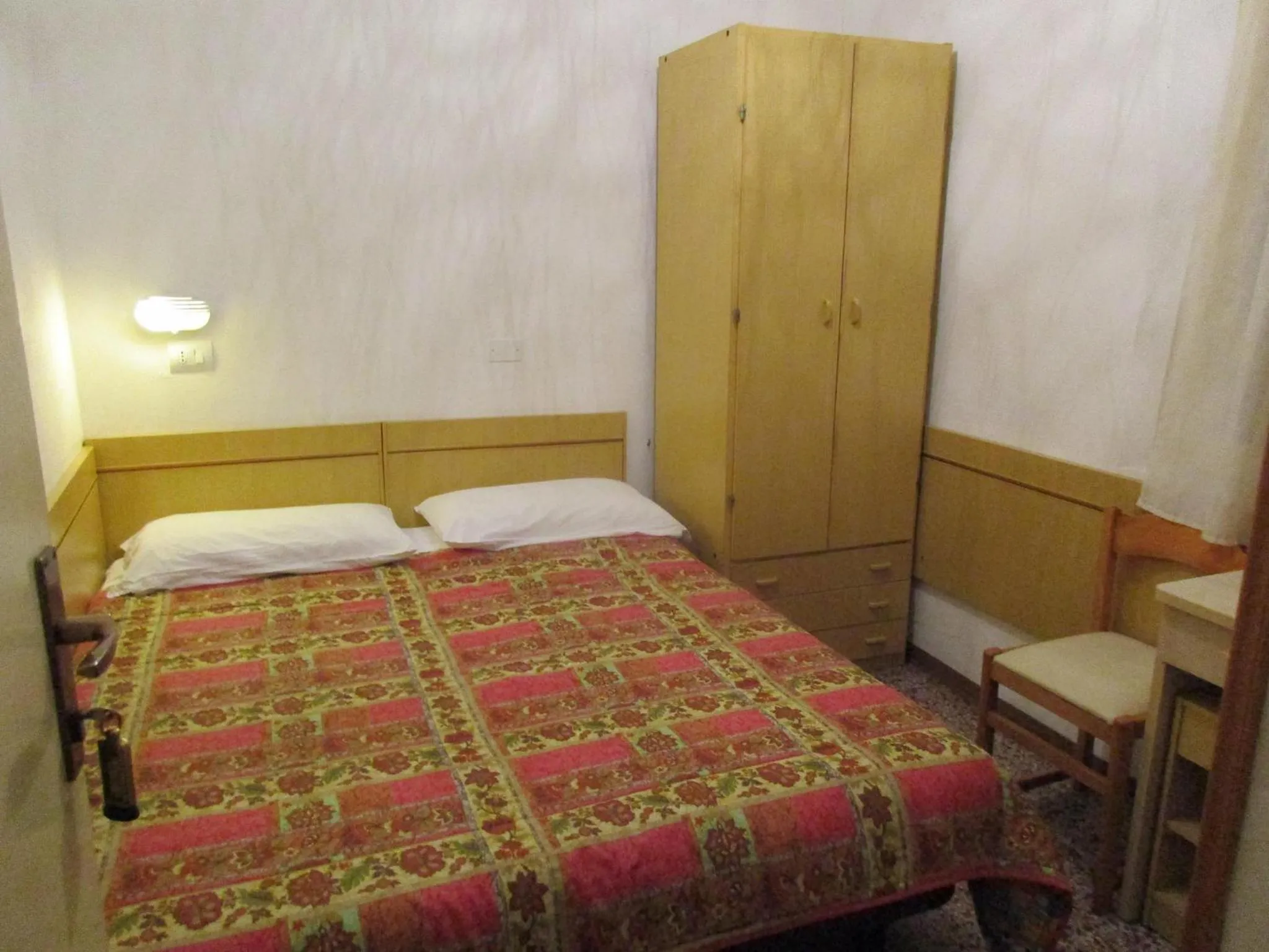 Bed in Hotel Pensione Ornella