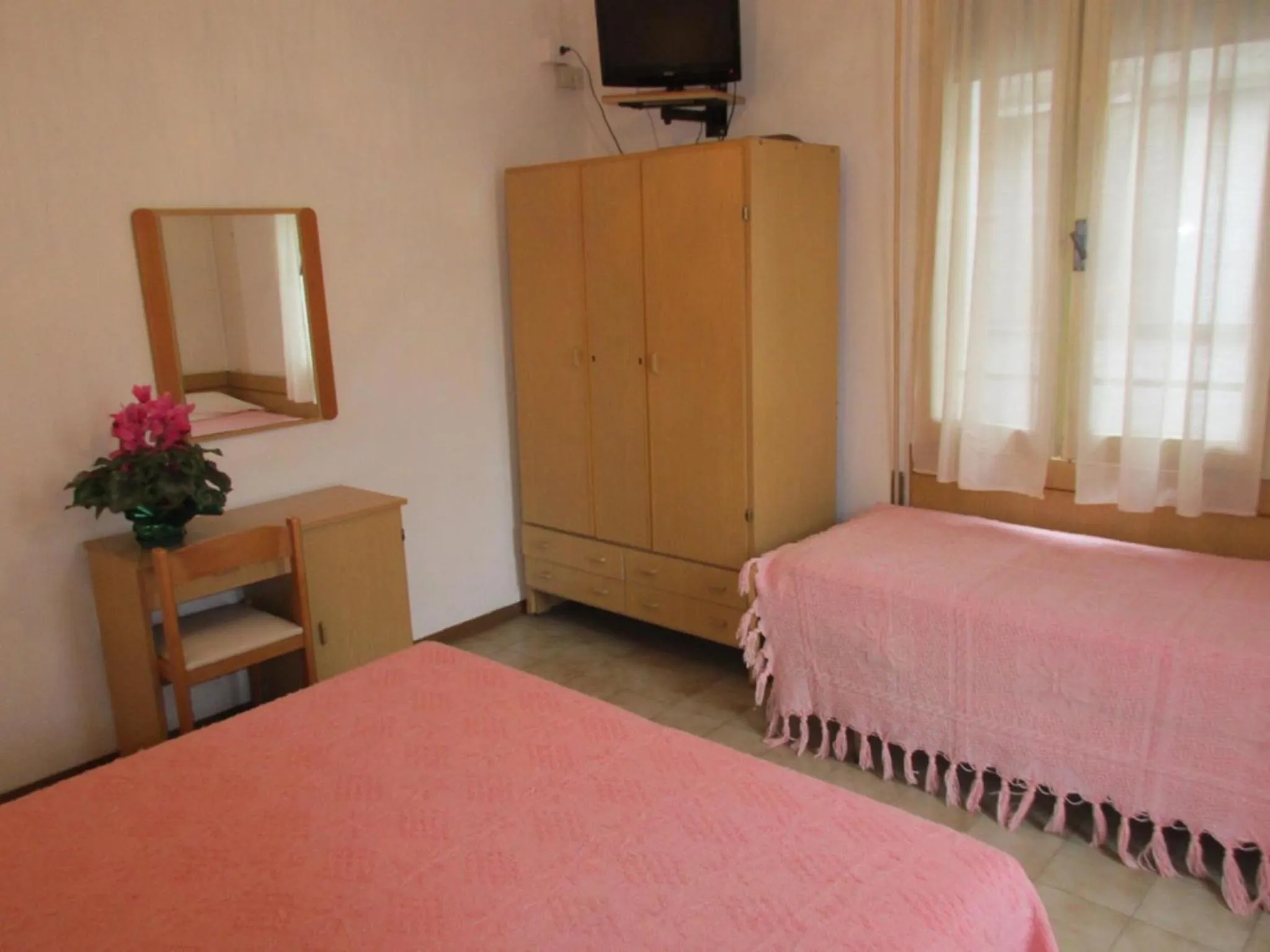 Bed in Hotel Pensione Ornella