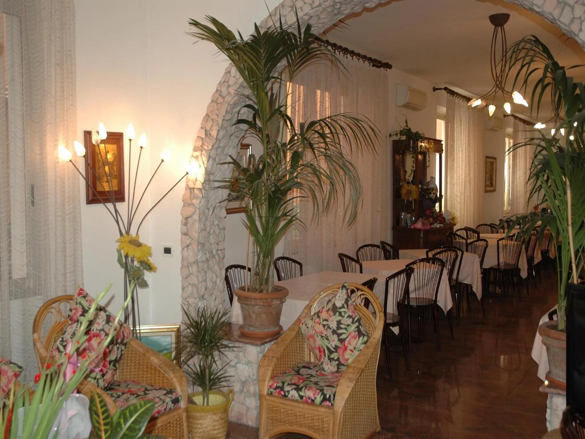 Restaurant/places to eat in Hotel Pensione Ornella