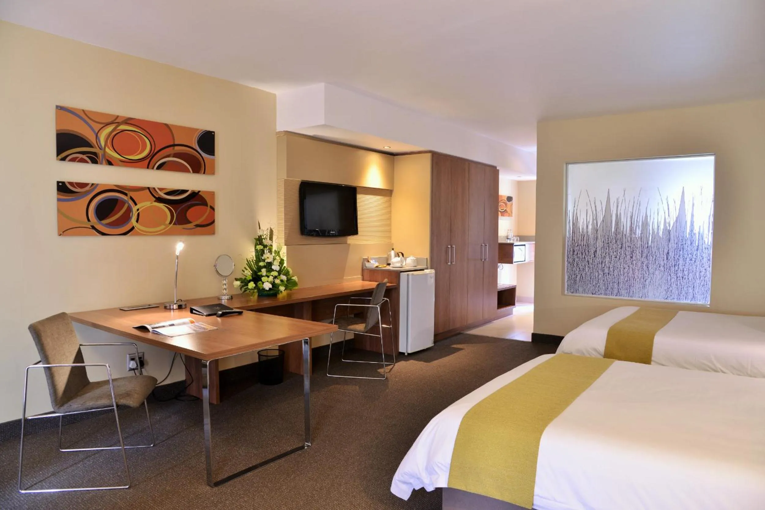 TV and multimedia, Bed in Birchwood Hotel and OR Tambo Conference Centre