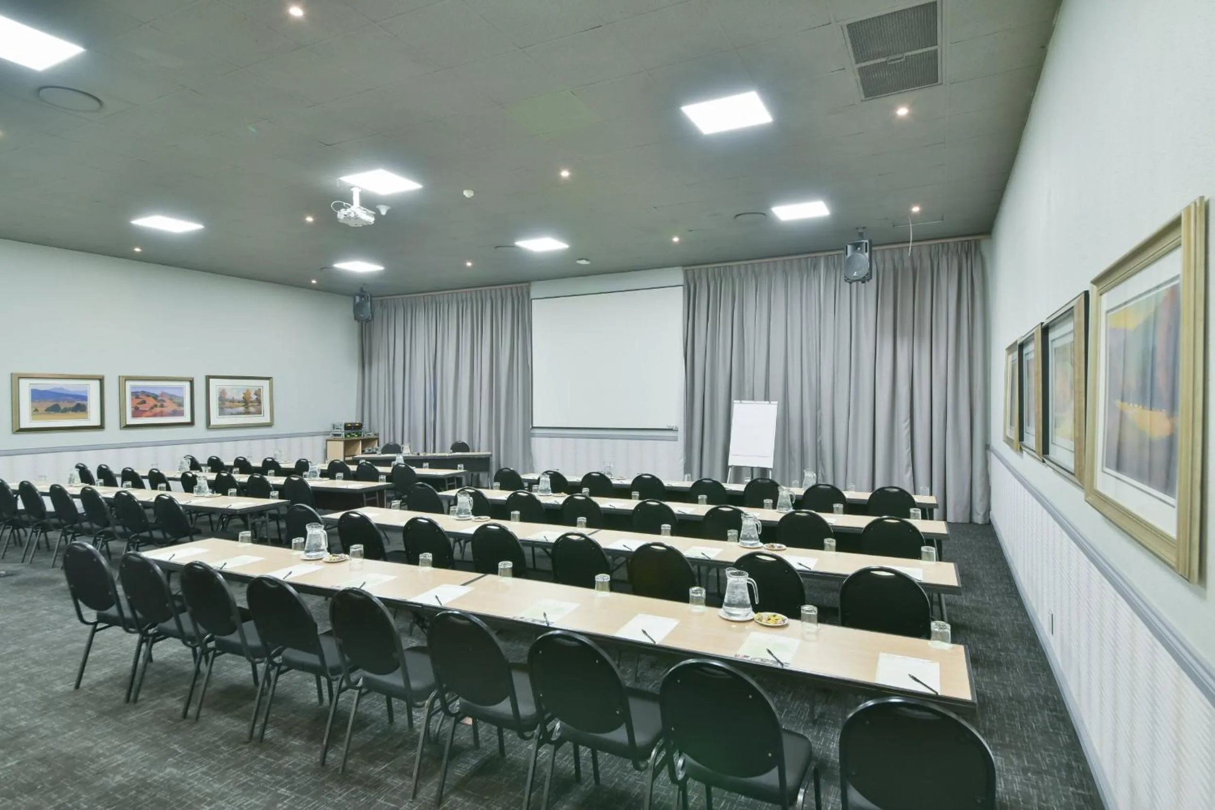 Business facilities in Birchwood Hotel and OR Tambo Conference Centre