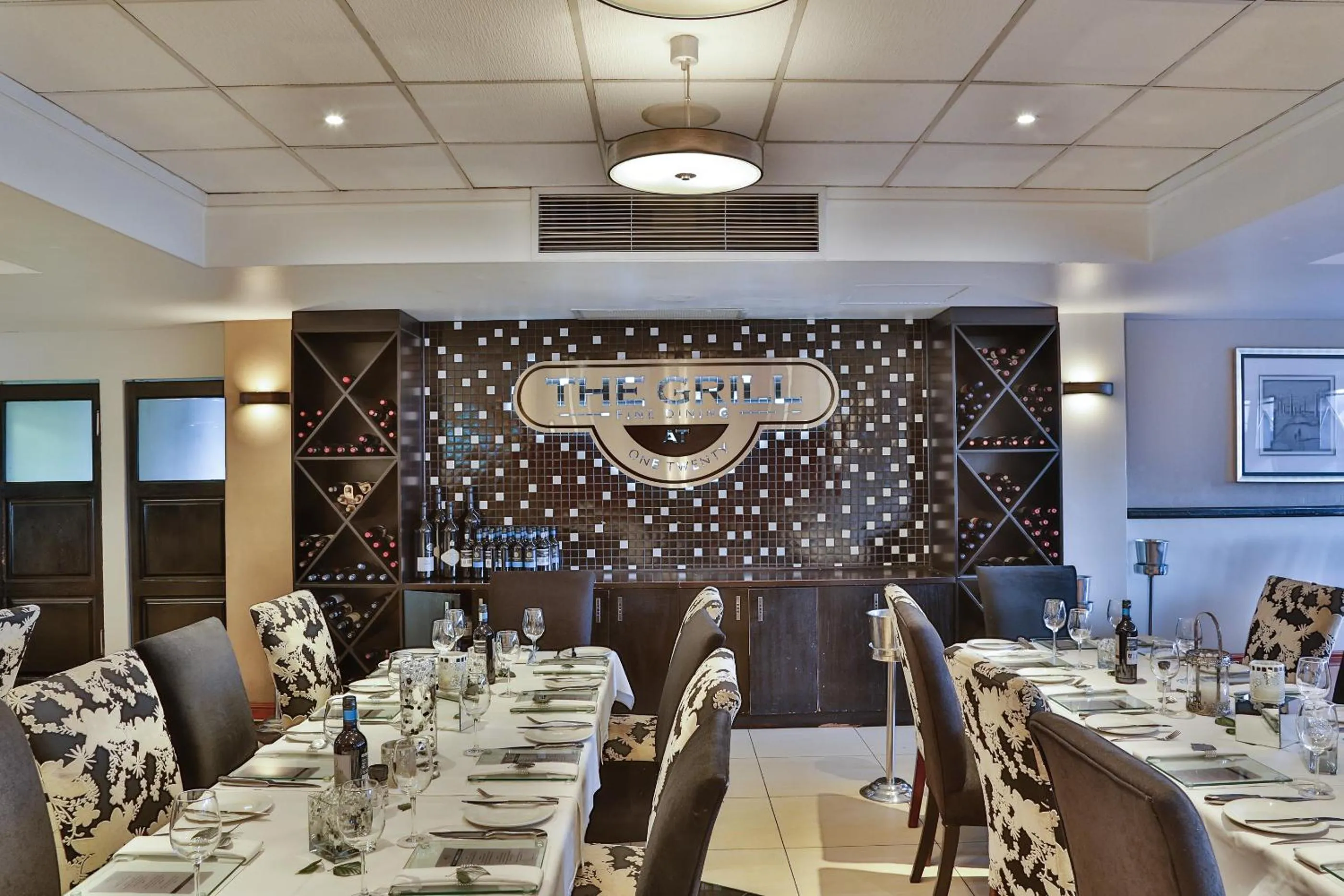 Restaurant/places to eat in Birchwood Hotel and OR Tambo Conference Centre
