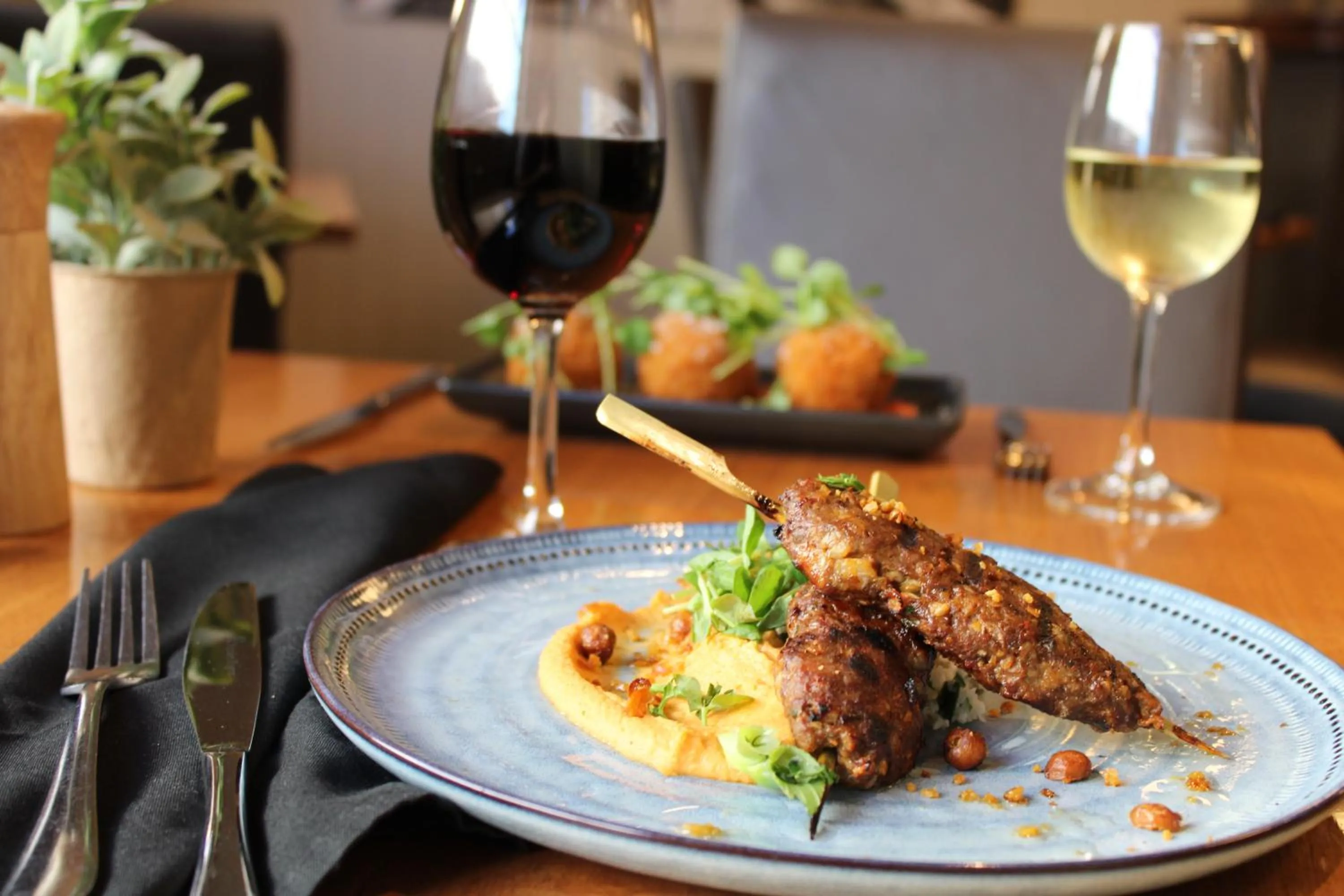 Food and drinks in The Old Woolstore Apartment Hotel