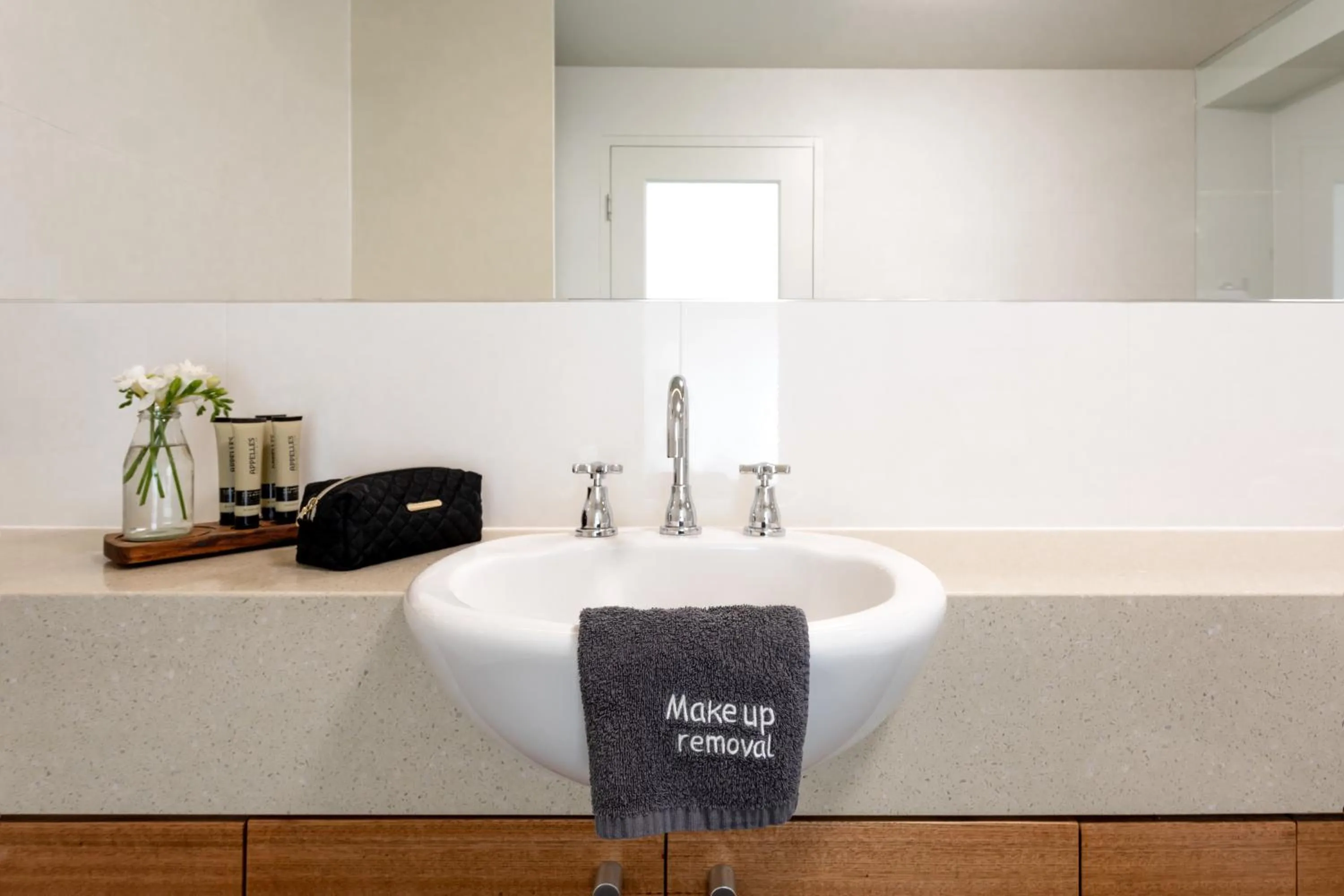 Bathroom in The Old Woolstore Apartment Hotel