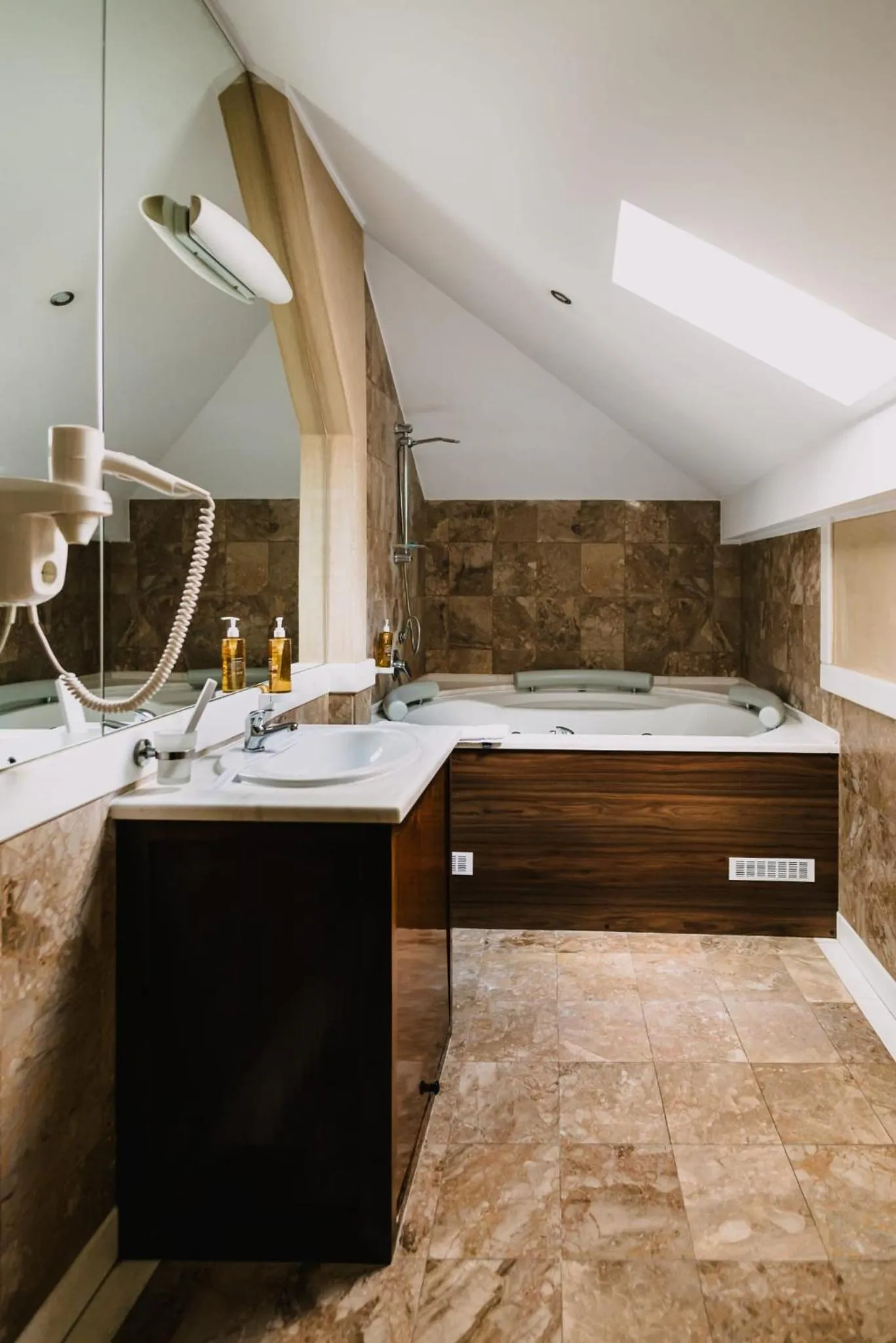 Bathroom in Vigo Hotel