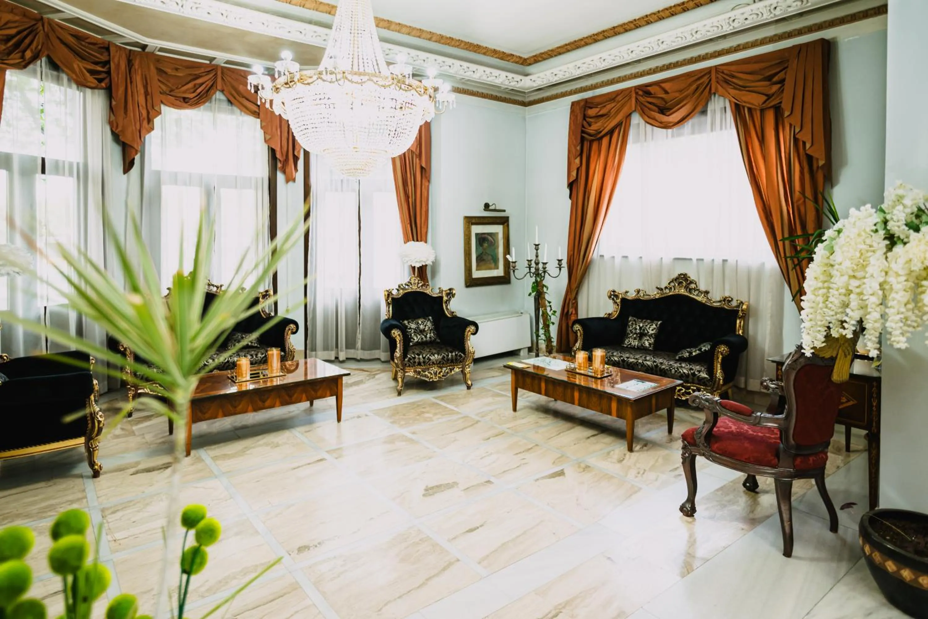 Seating area in Vigo Hotel