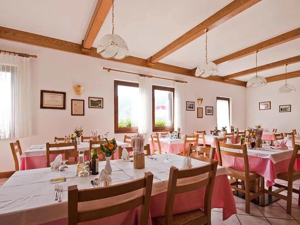 Restaurant/places to eat in Albergo Alpino da Tullio