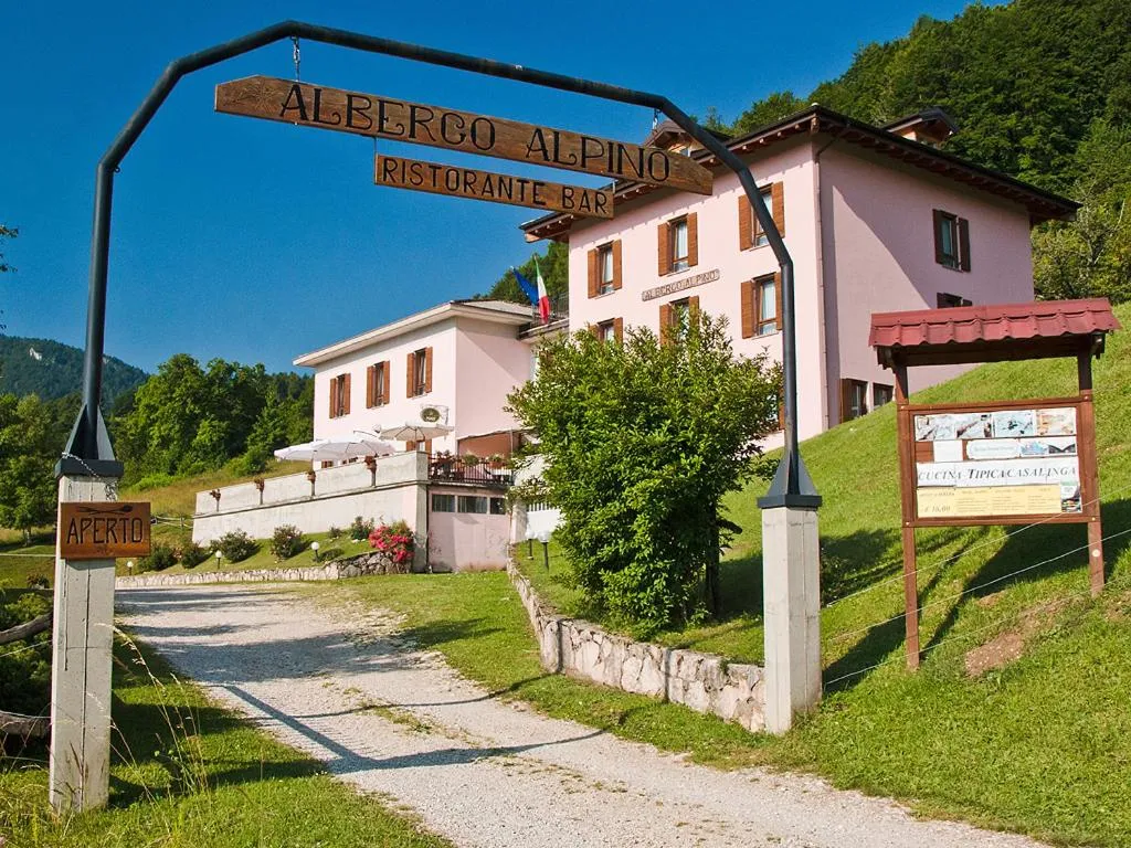 Property building in Albergo Alpino da Tullio
