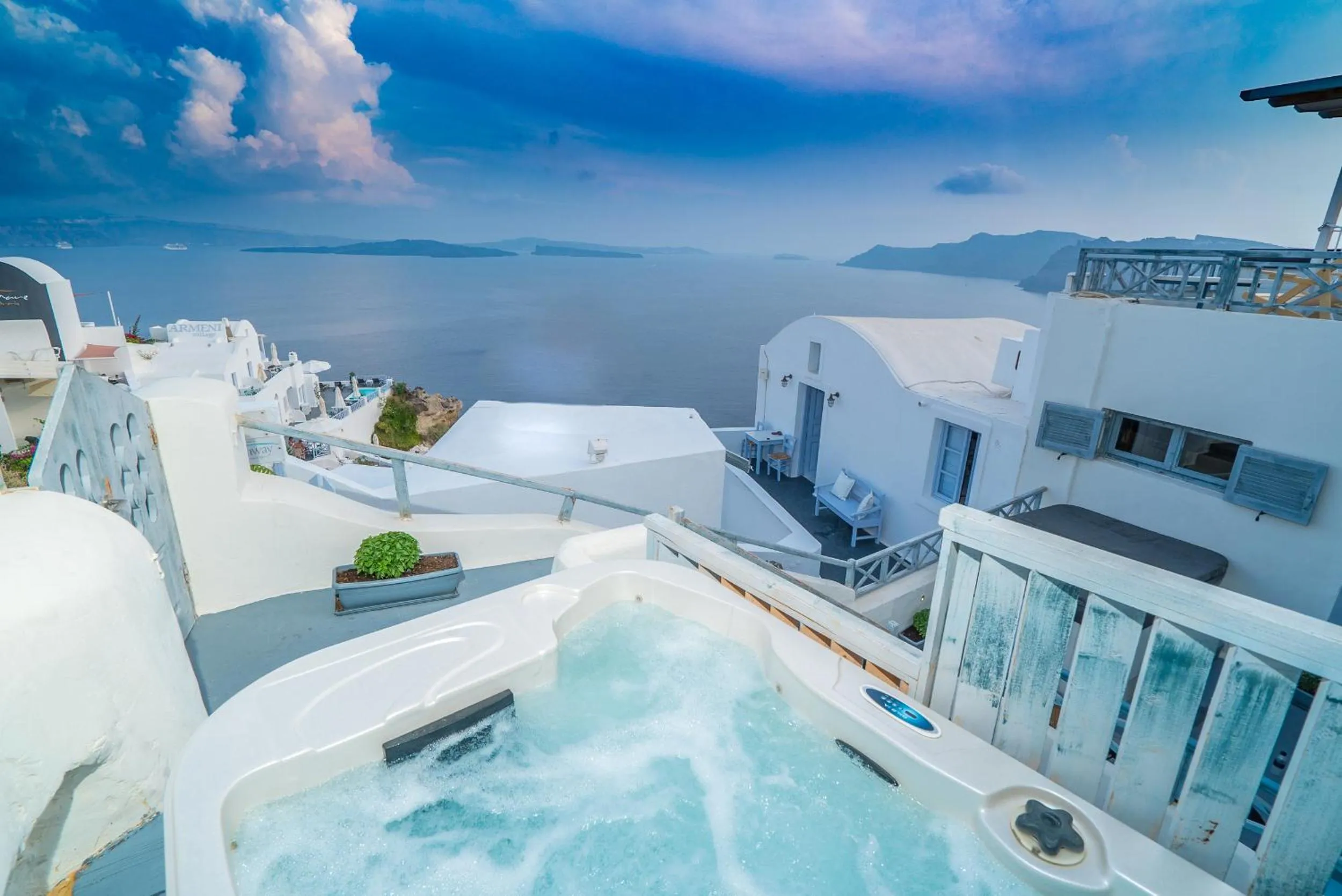 Hot Tub in Kaleidoscope Cave Houses