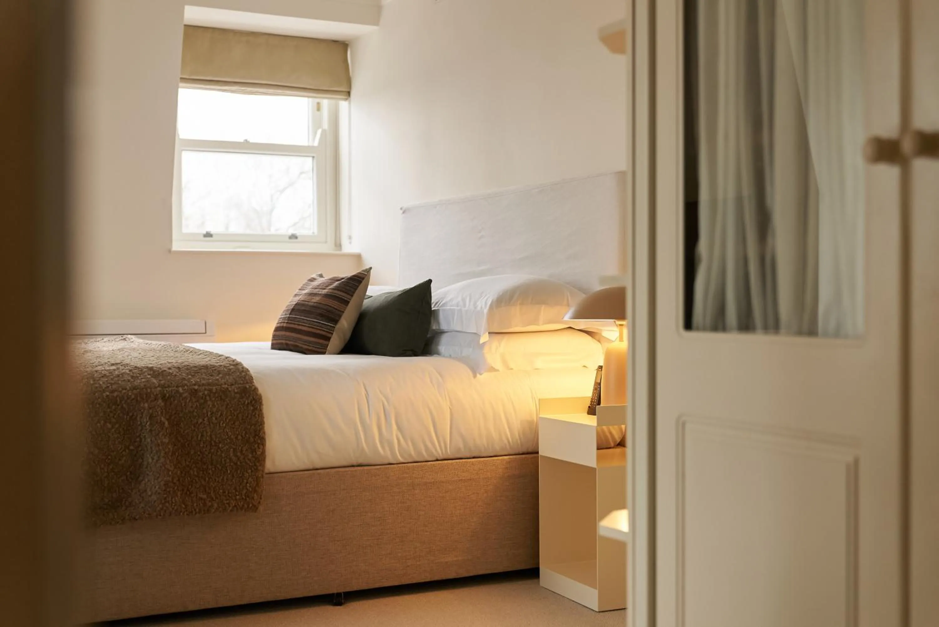 Bedroom, Bed in Europa House Apartments