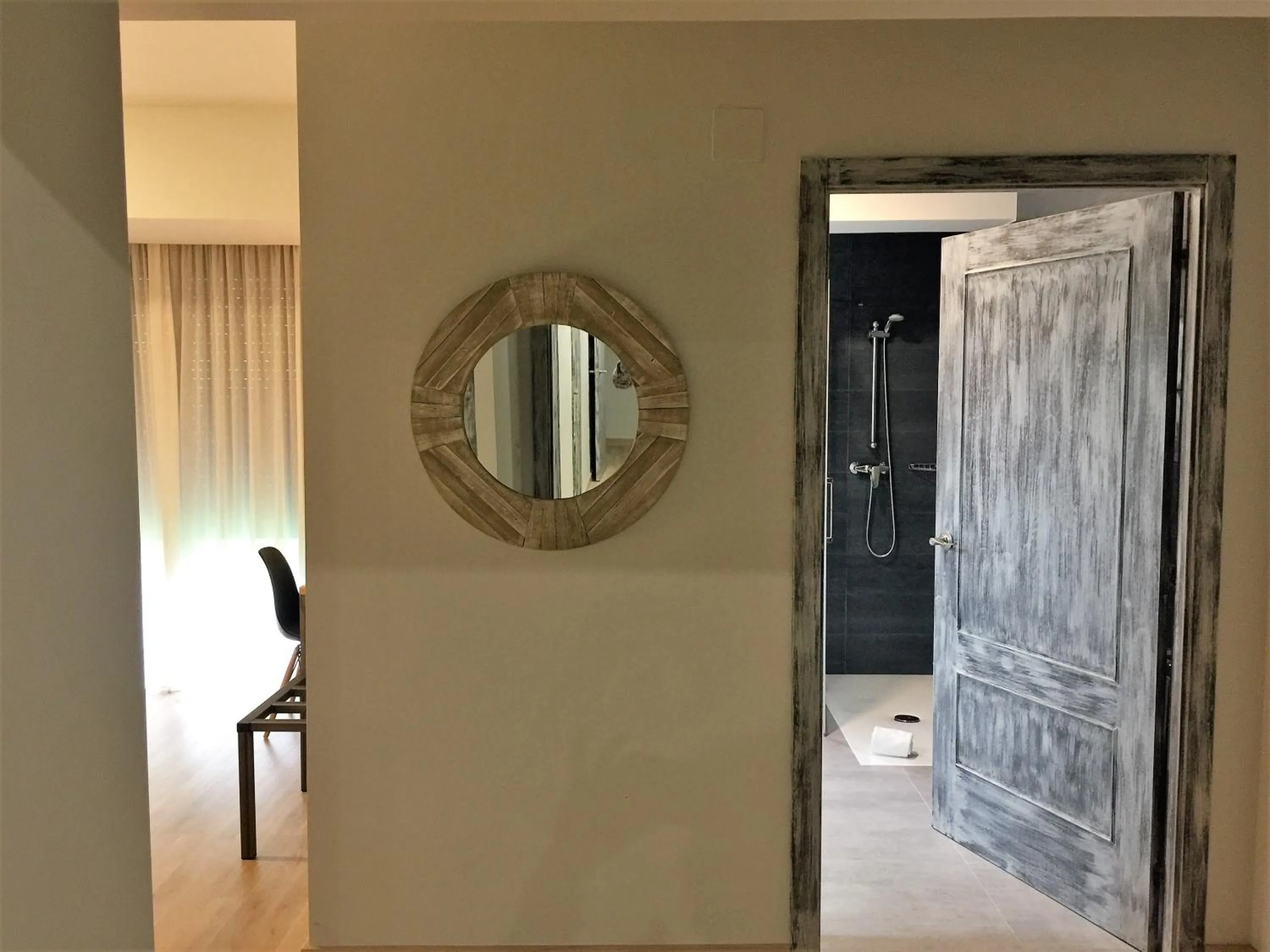 Photo of the whole room in Hotel Celanova