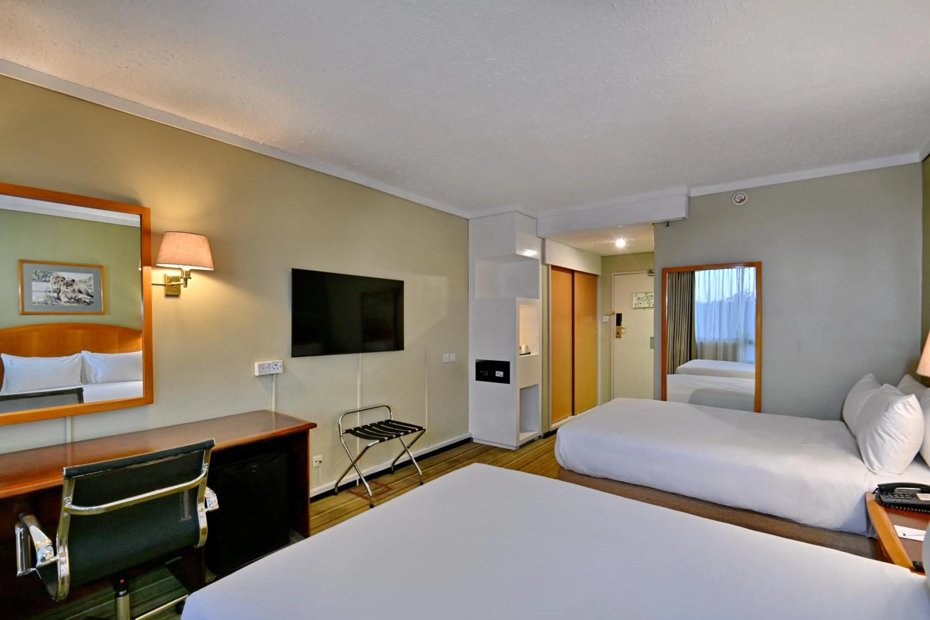 Bedroom, Bed in Holiday Inn - Harare by IHG