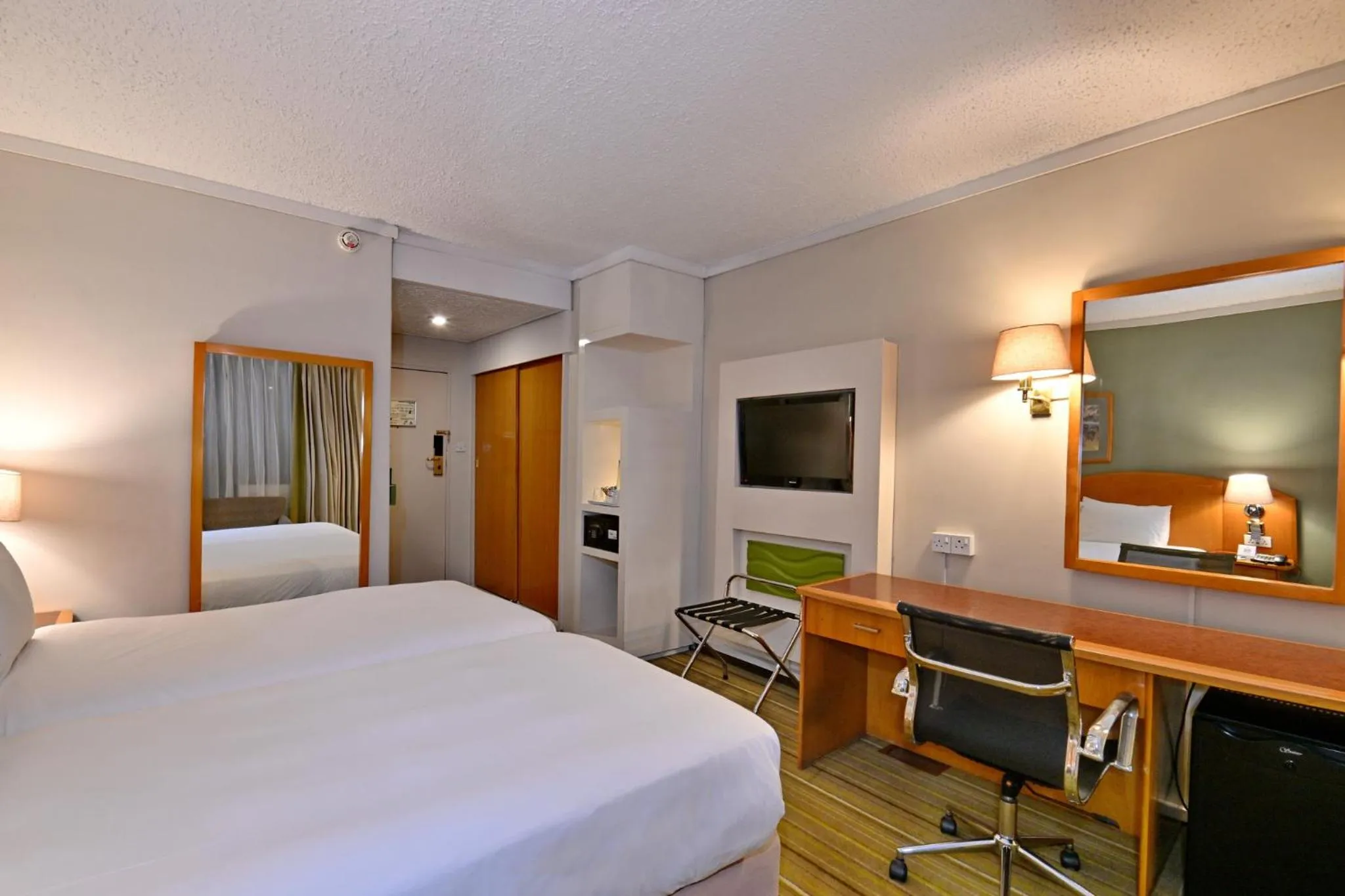 Photo of the whole room, Bed in Holiday Inn - Harare by IHG
