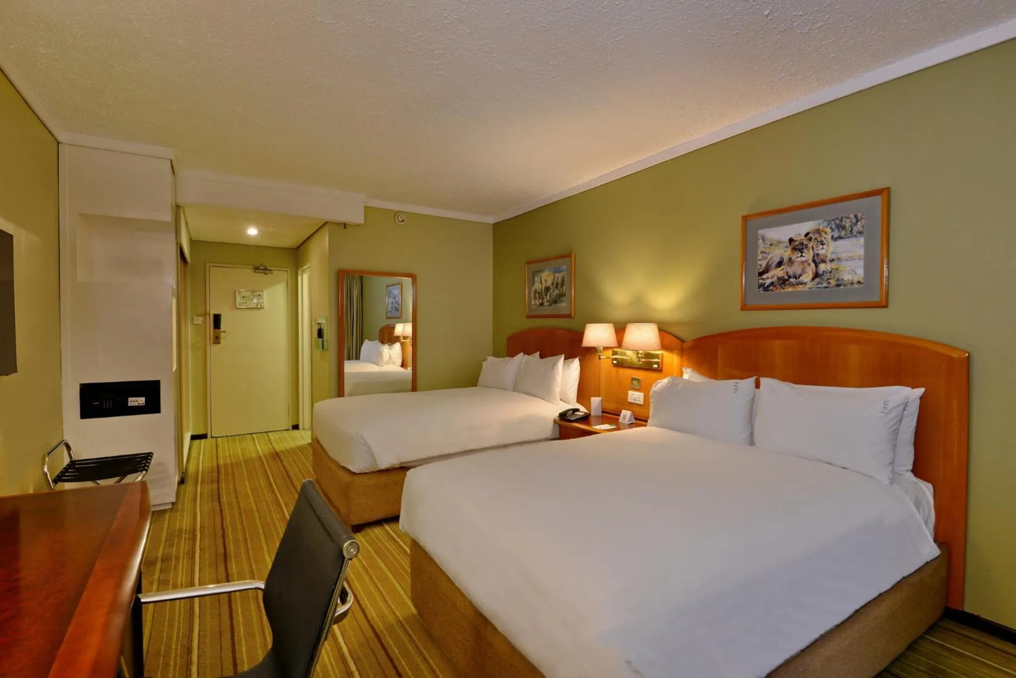 Photo of the whole room, Bed in Holiday Inn - Harare by IHG