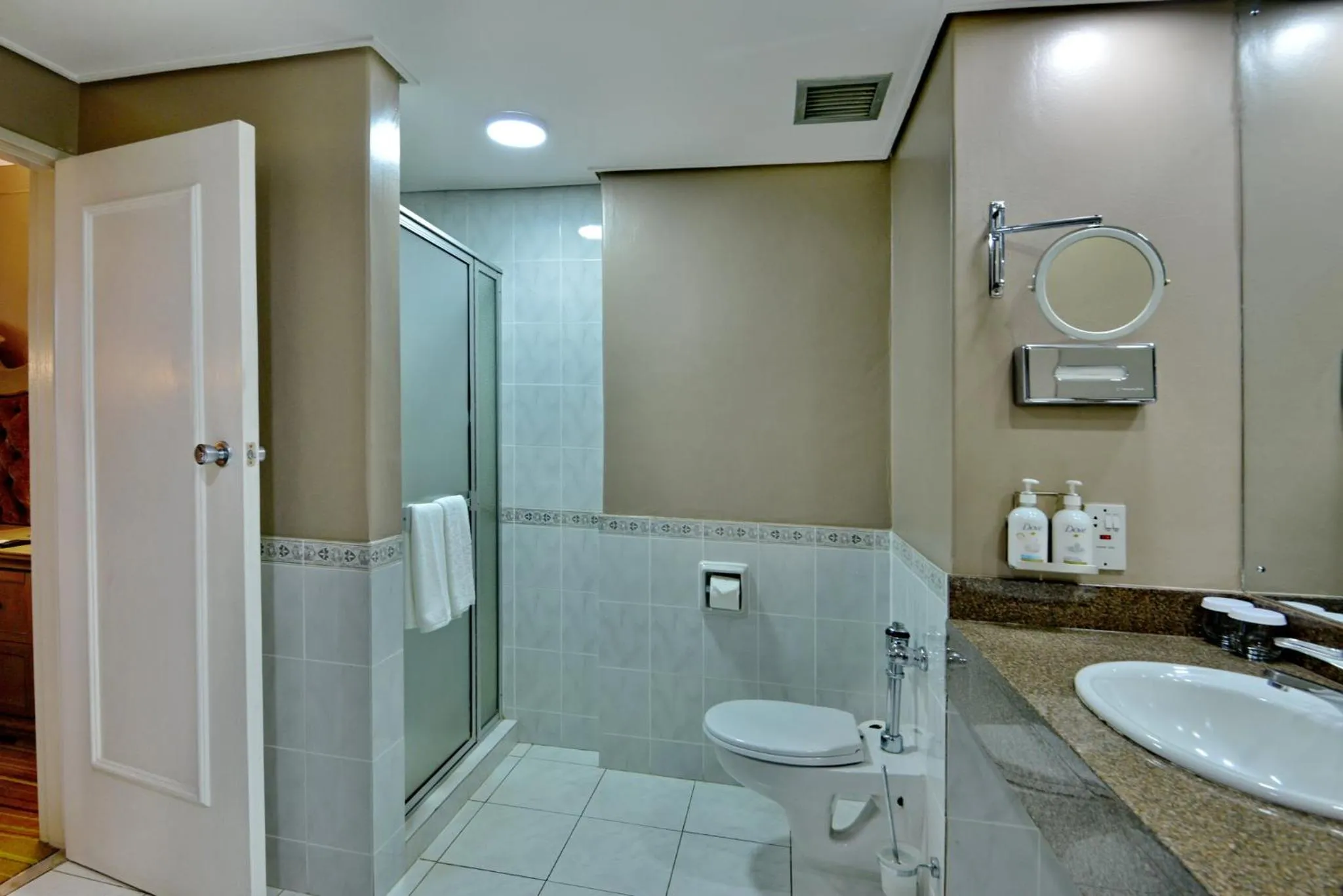 Bathroom in Holiday Inn - Harare by IHG