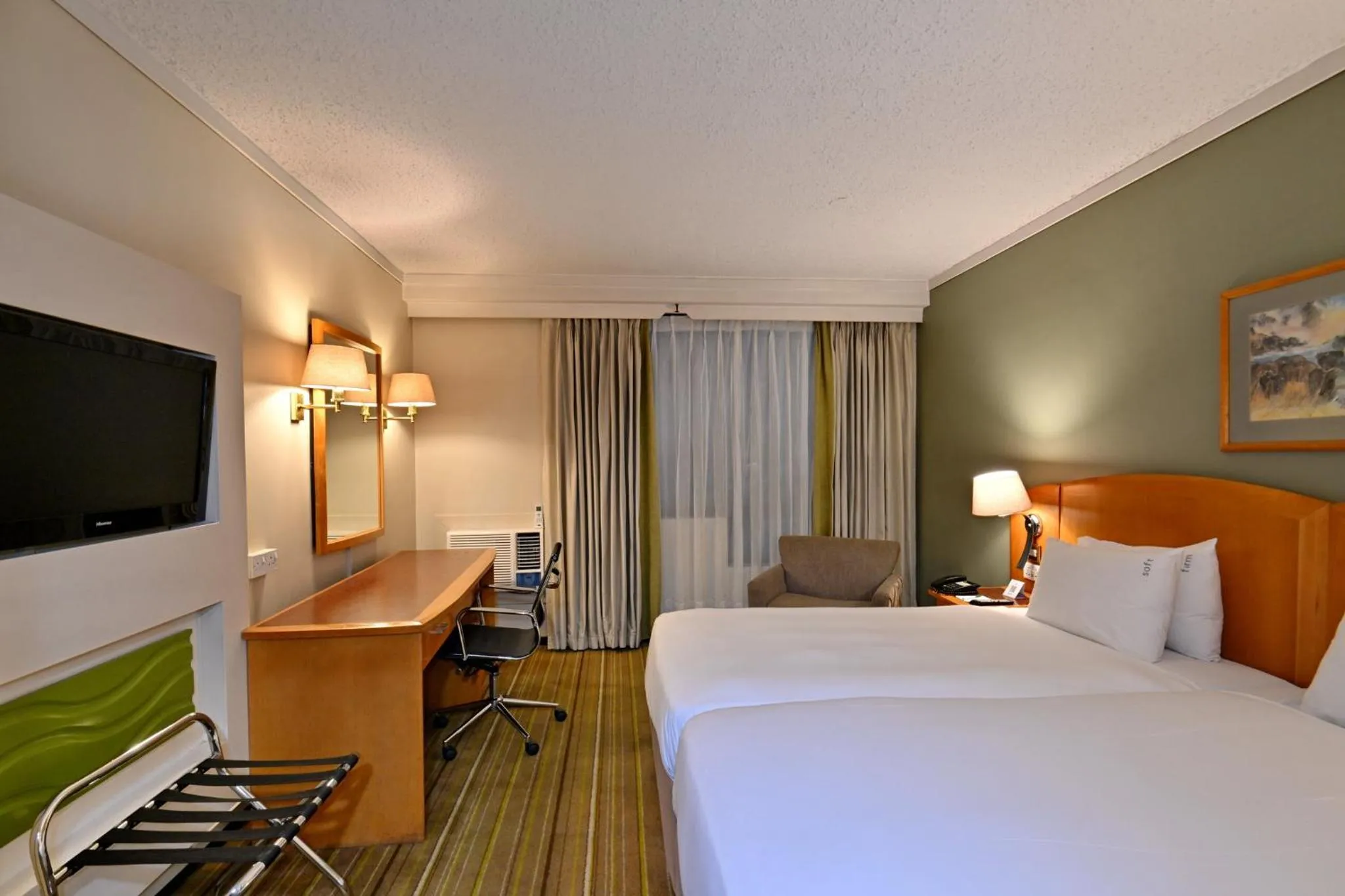 Photo of the whole room, Bed in Holiday Inn - Harare by IHG