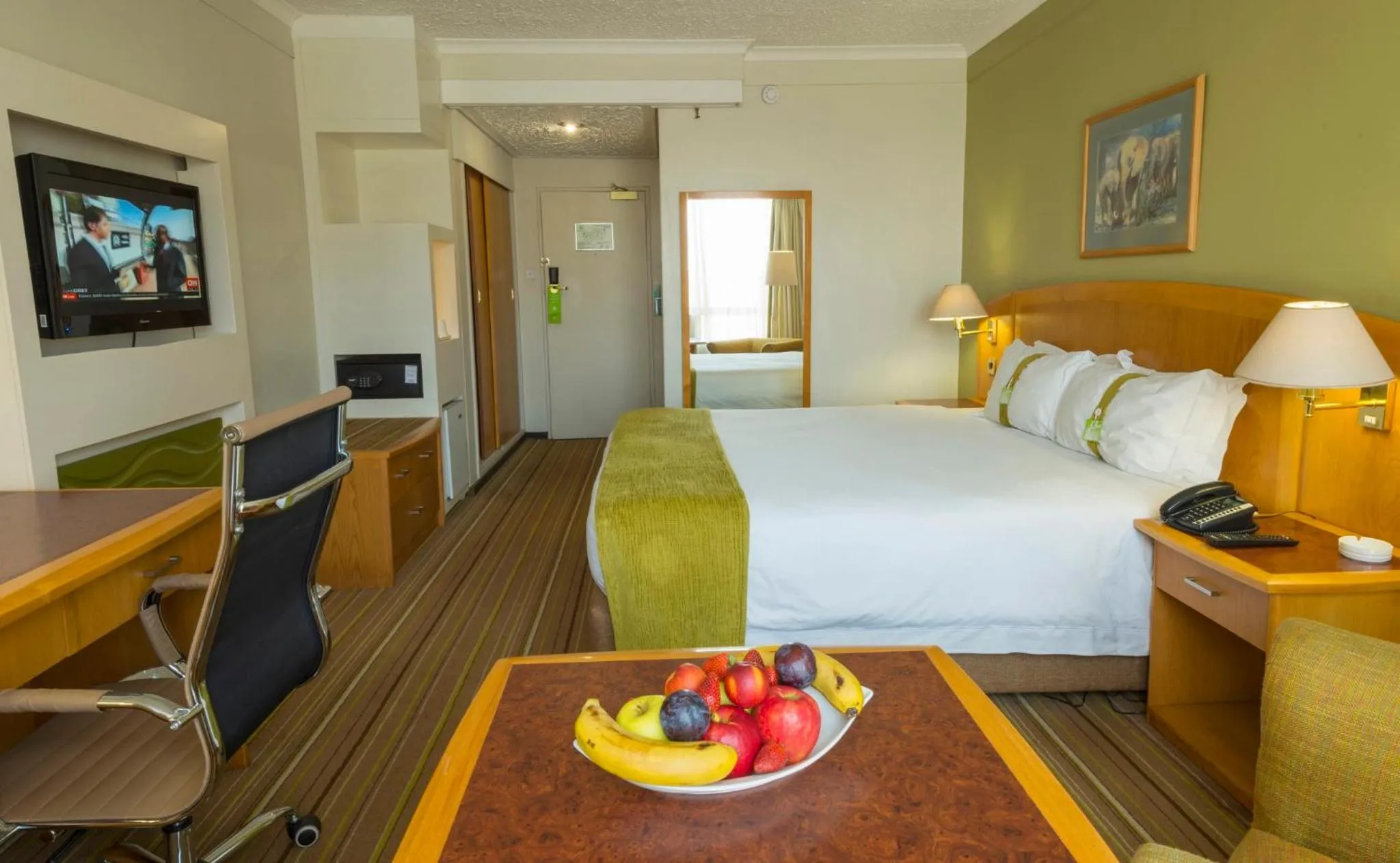 Photo of the whole room, Bed in Holiday Inn - Harare by IHG