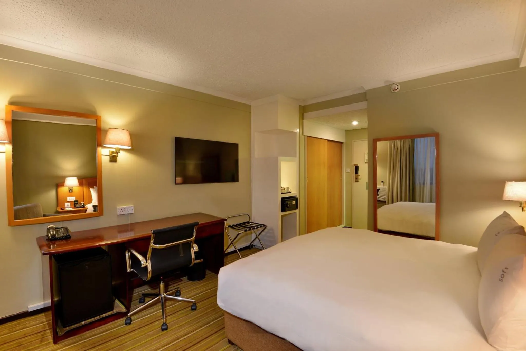 Photo of the whole room, Bed in Holiday Inn - Harare by IHG