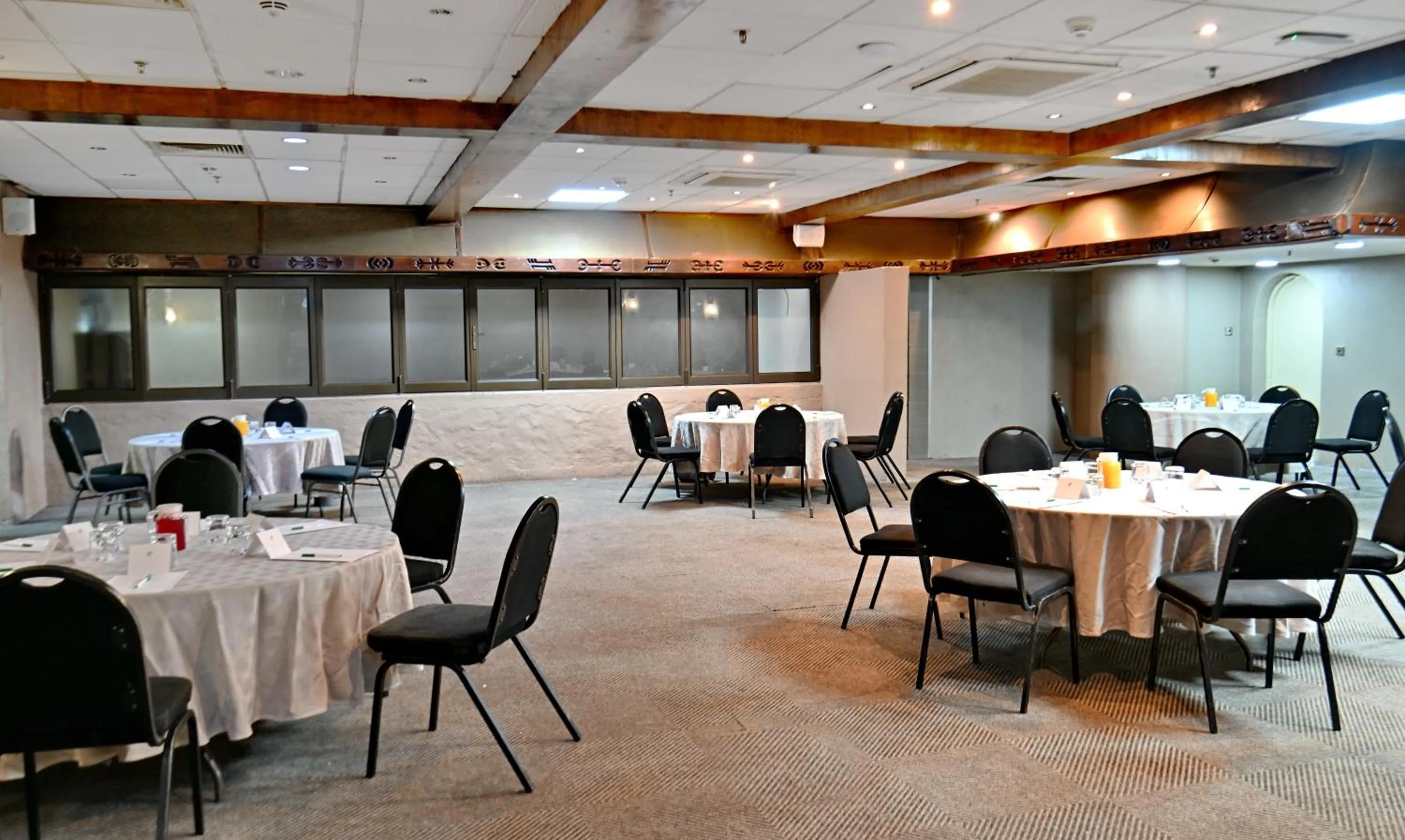 Meeting/conference room in Holiday Inn - Harare by IHG